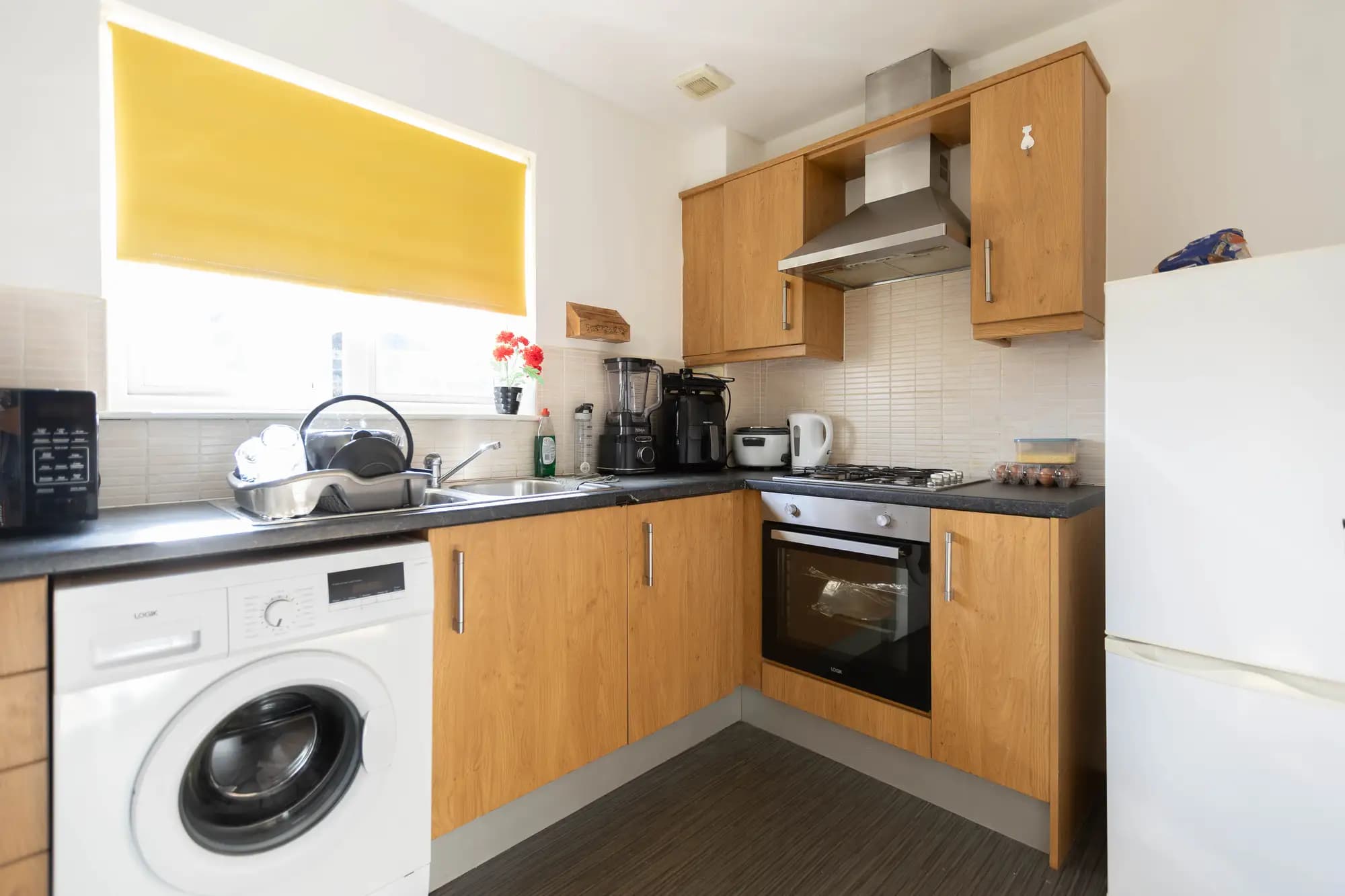 property photo 5 of 18