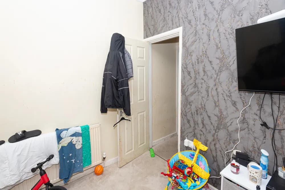 property photo 3 of 23