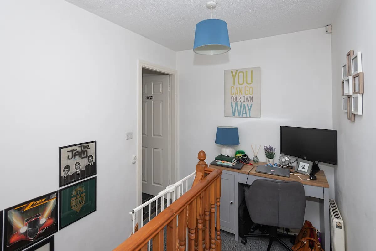 property photo 21 of 30