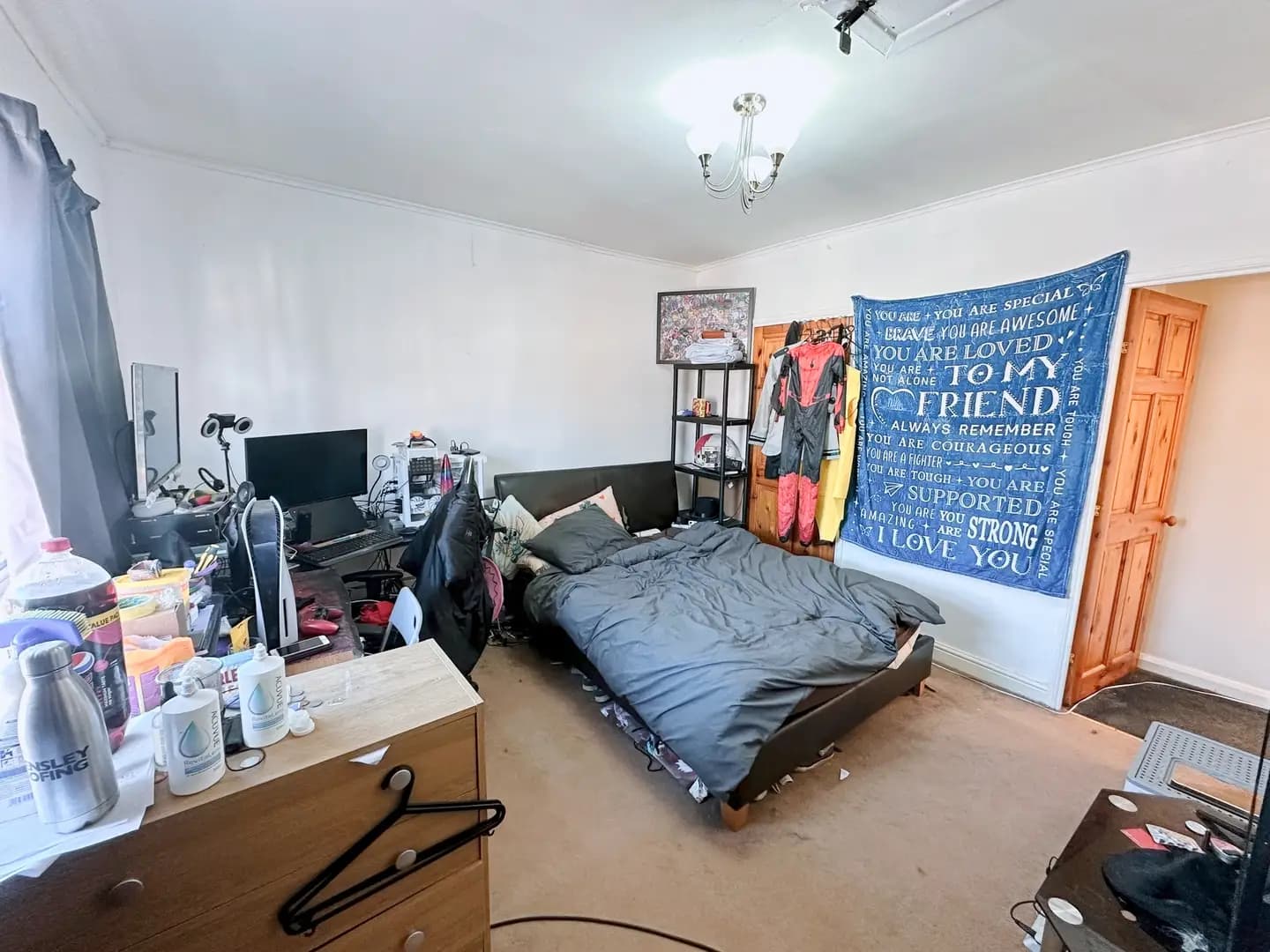 property photo 9 of 21