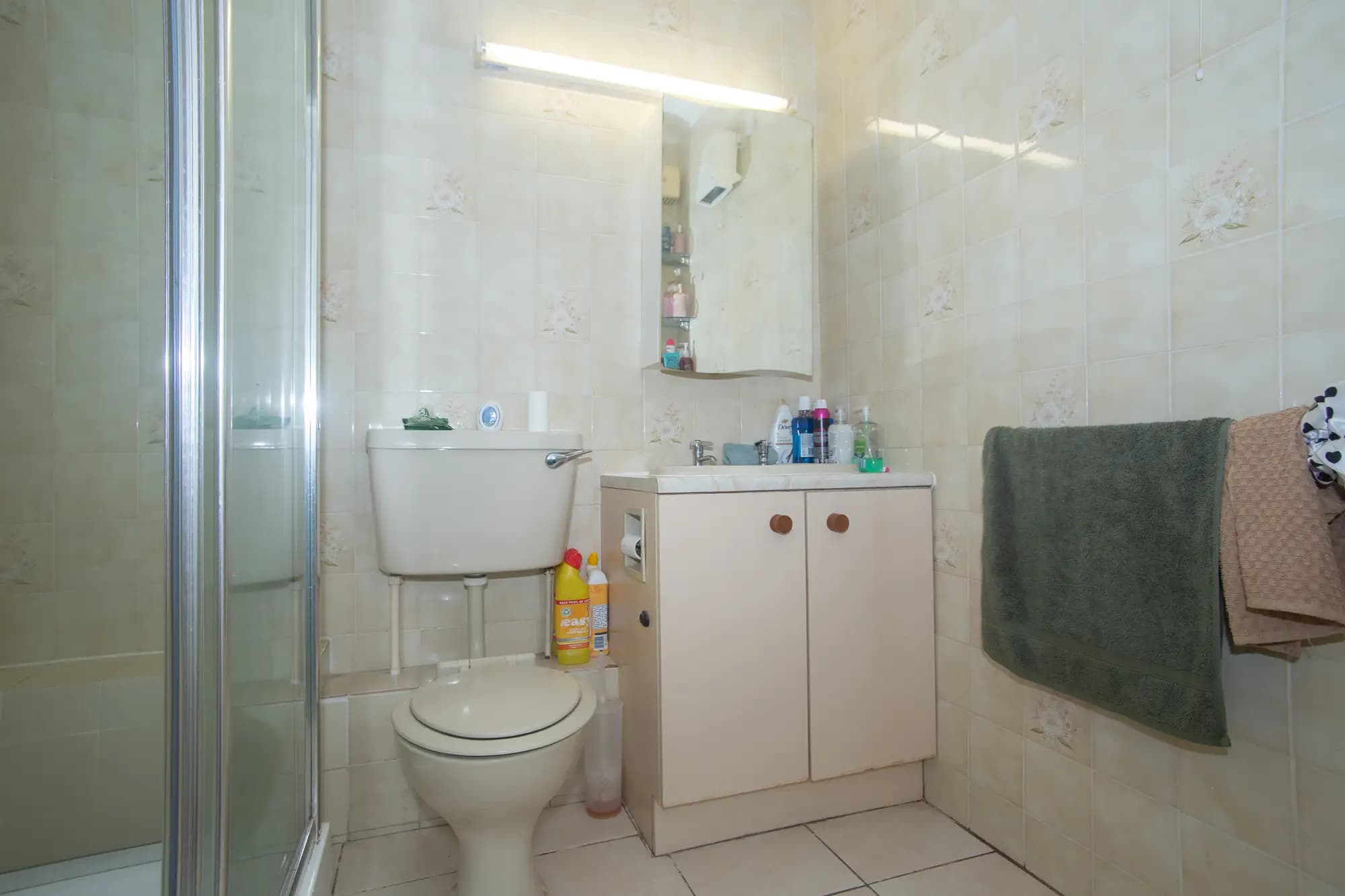 property photo 7 of 18