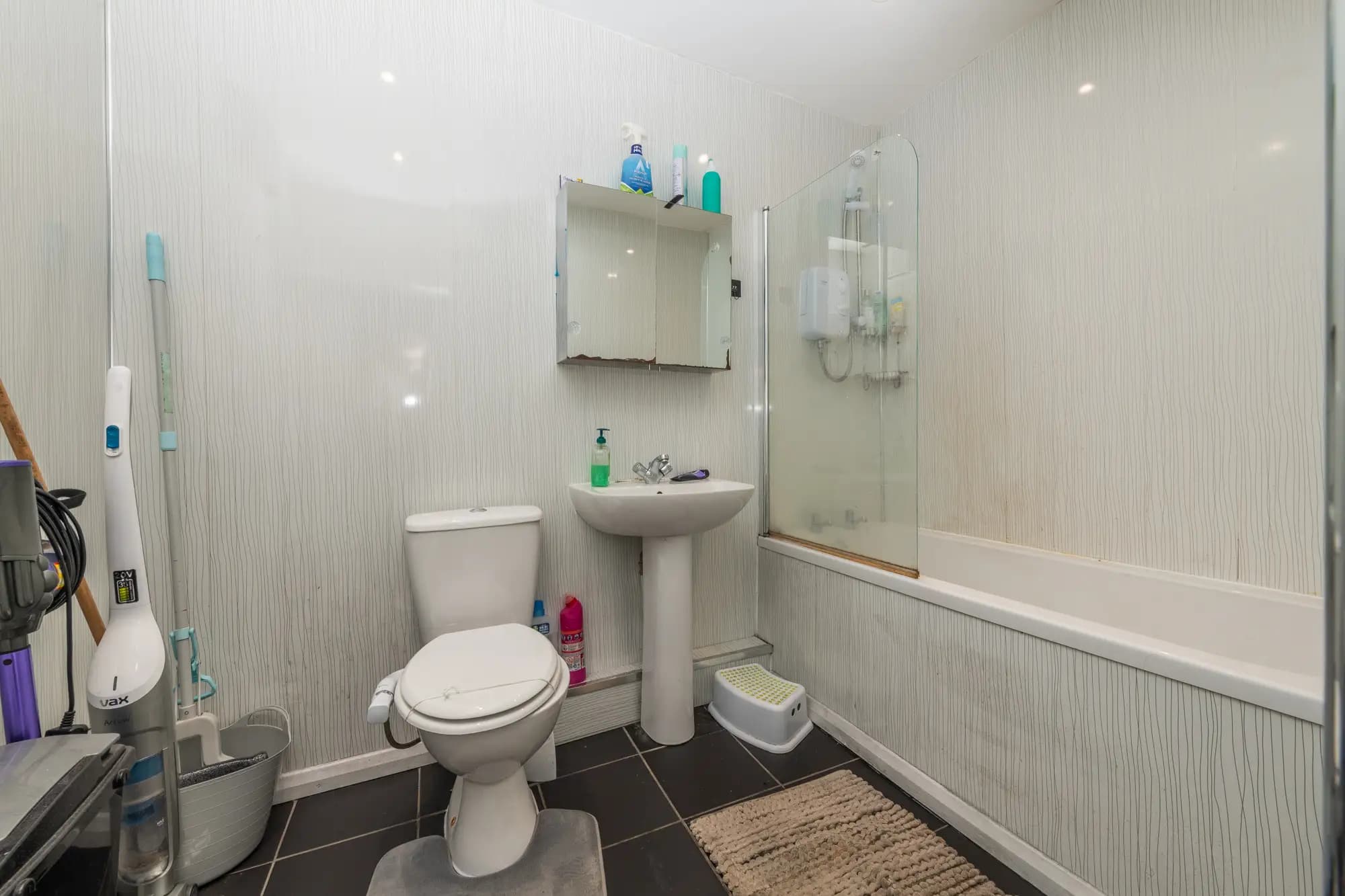 property photo 22 of 42