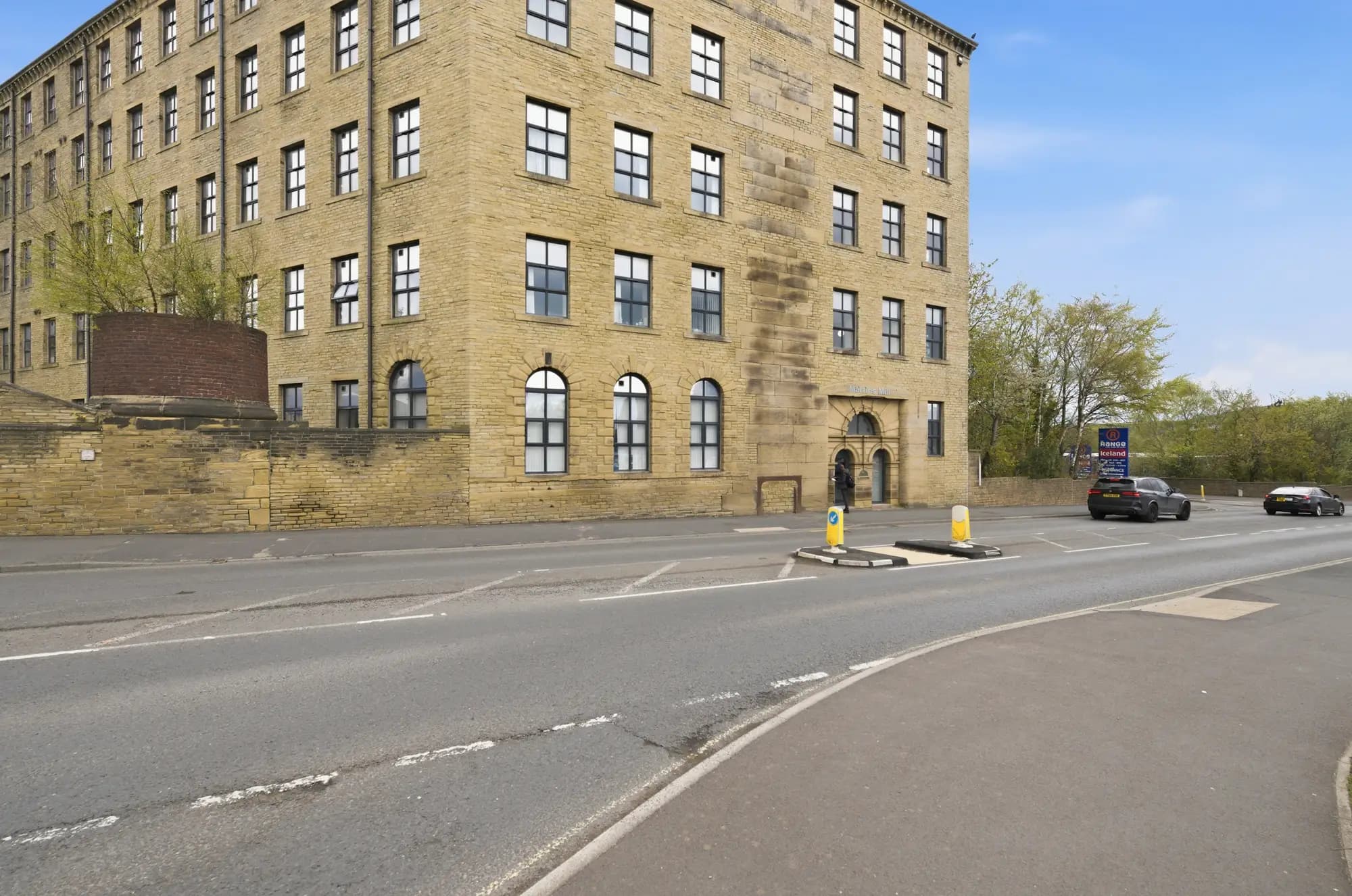 property photo 9 of 9