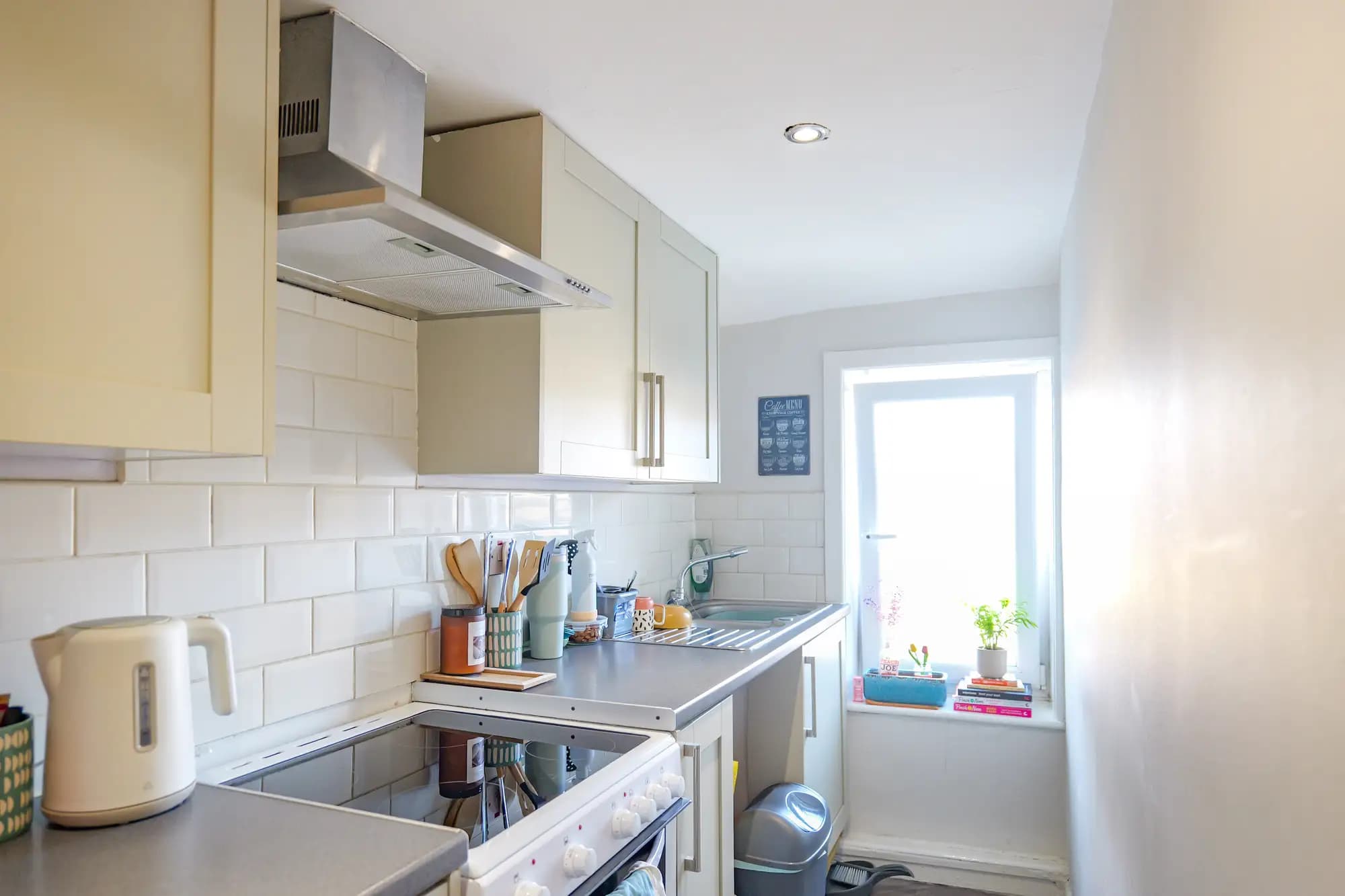 property photo 6 of 26