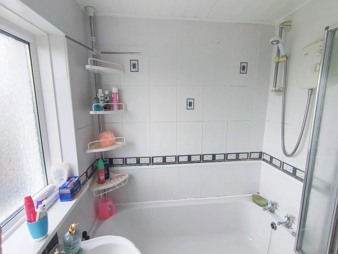 property photo 9 of 18