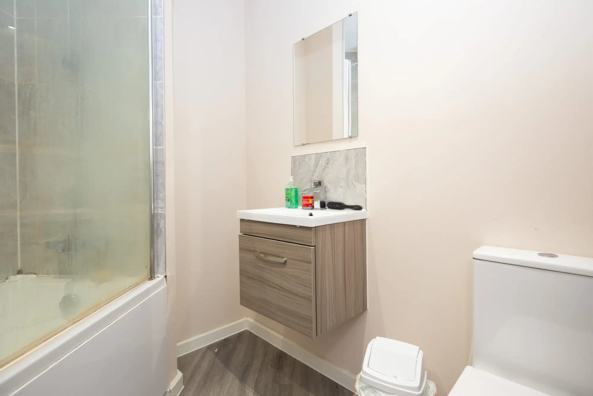 property photo 8 of 15