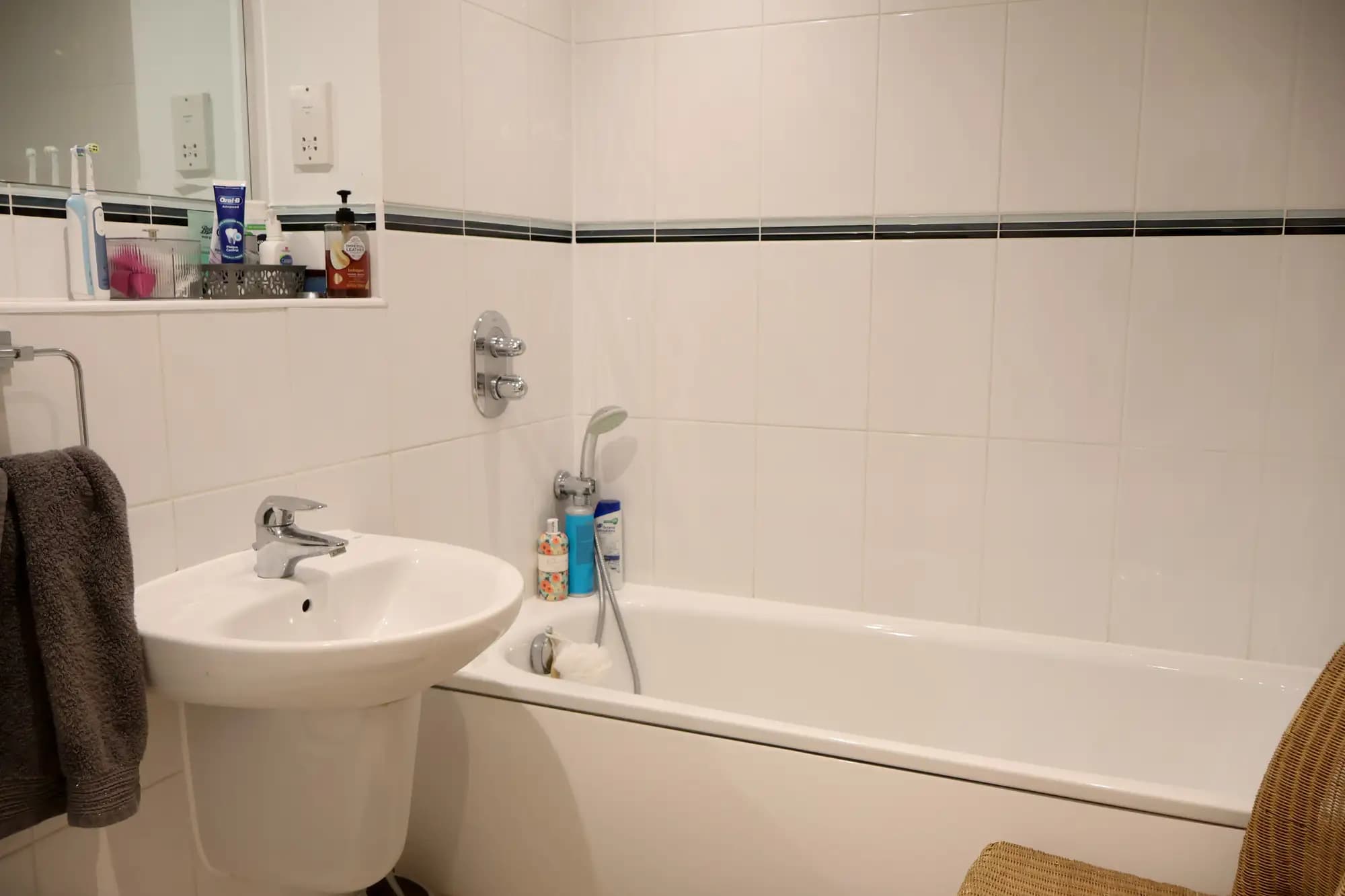 property photo 9 of 27