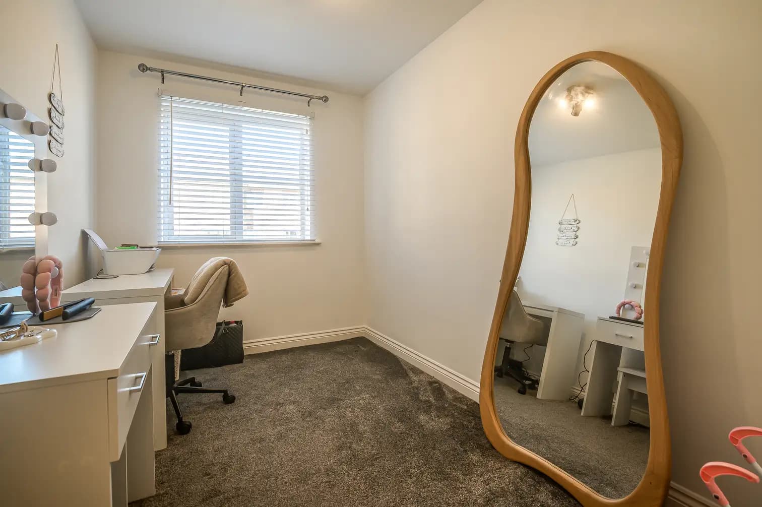 property photo 12 of 20