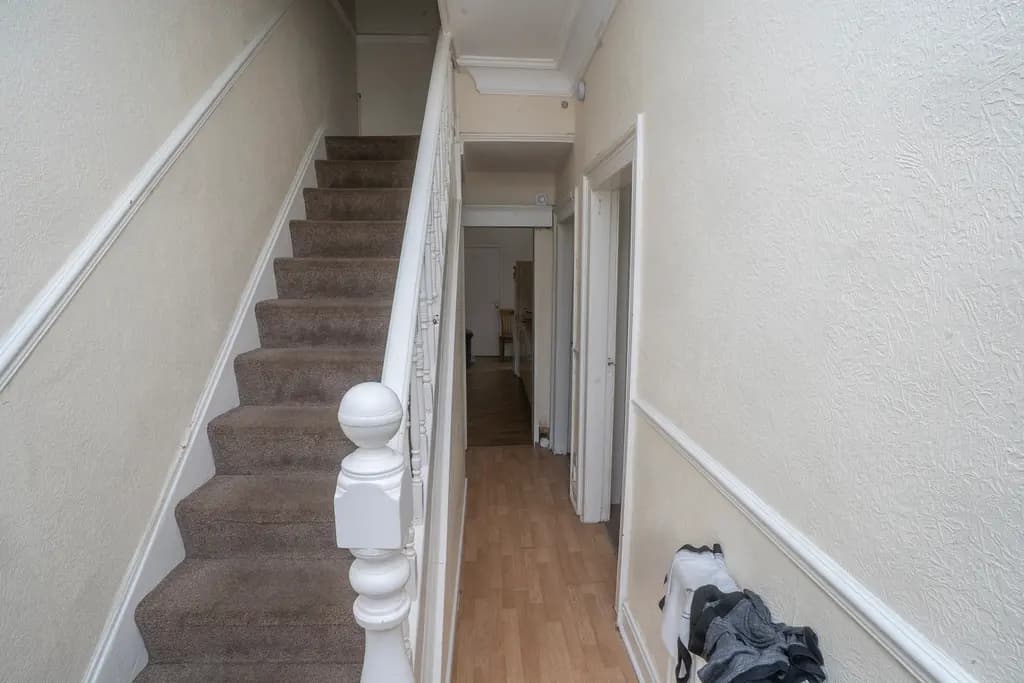property photo 26 of 32