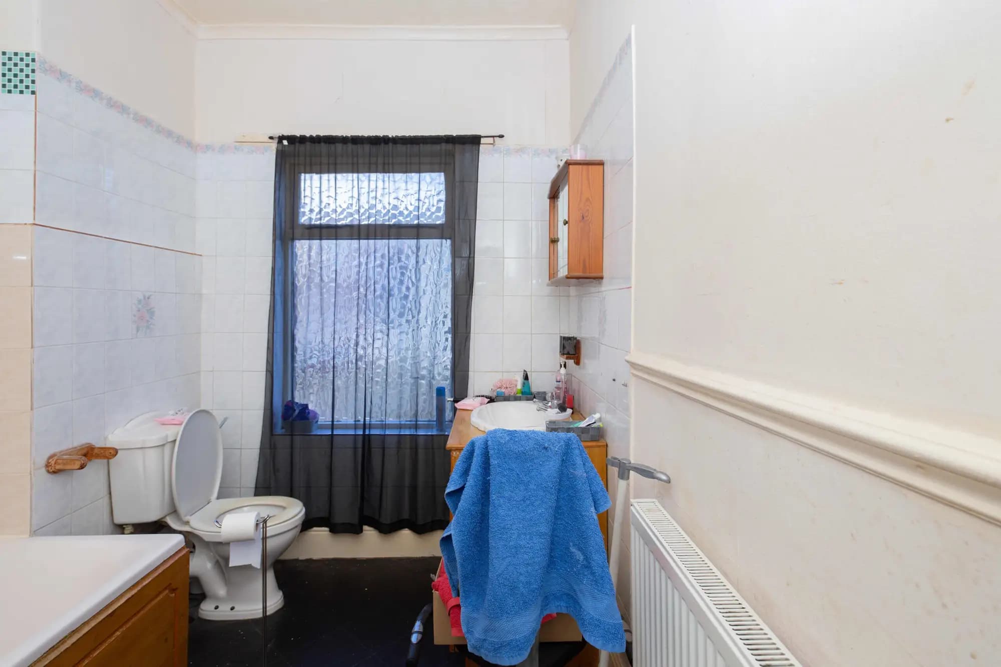 property photo 6 of 17