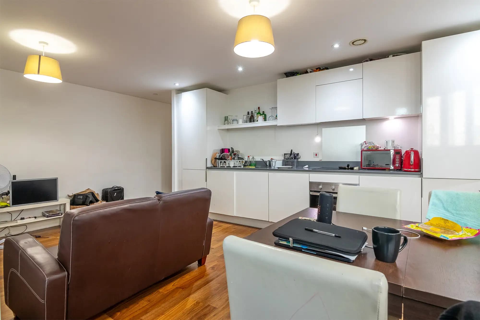 property photo 5 of 18