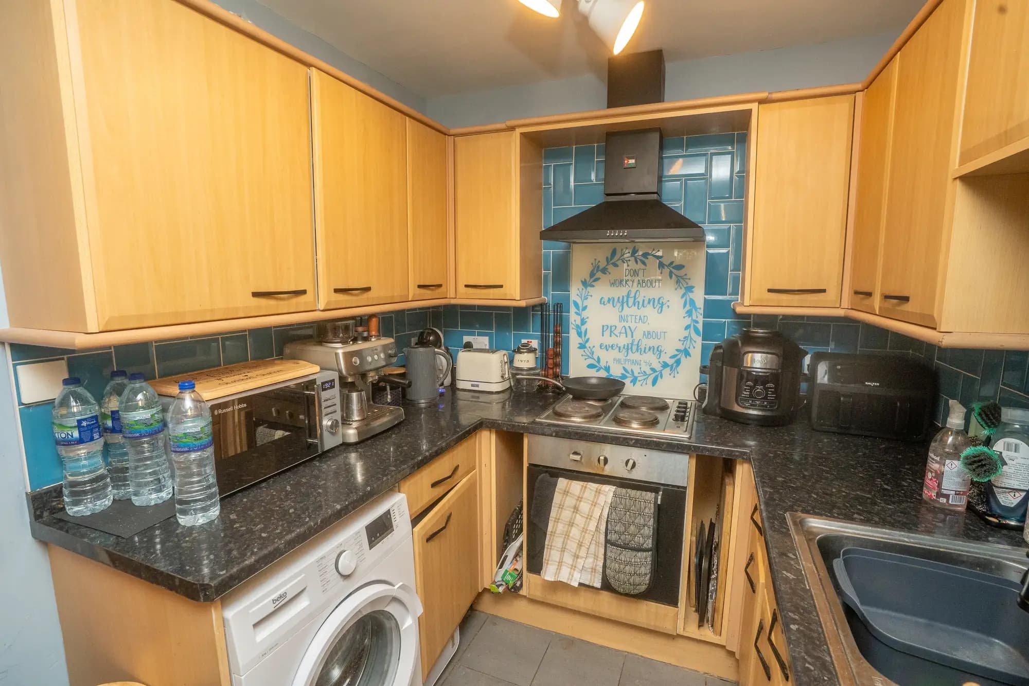 property photo 5 of 16