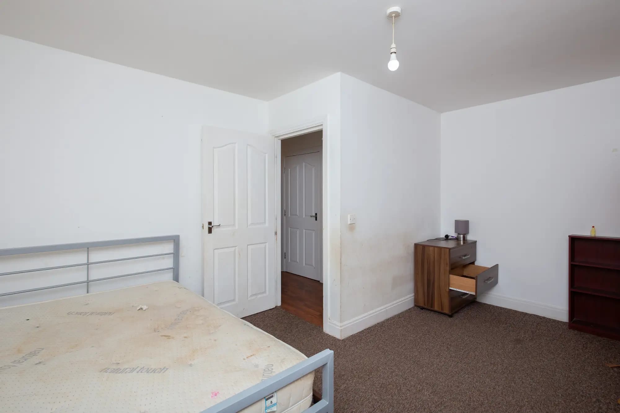 property photo 8 of 13