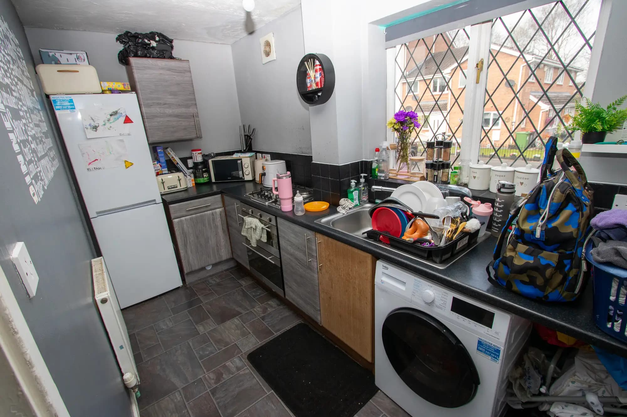 property photo 6 of 15