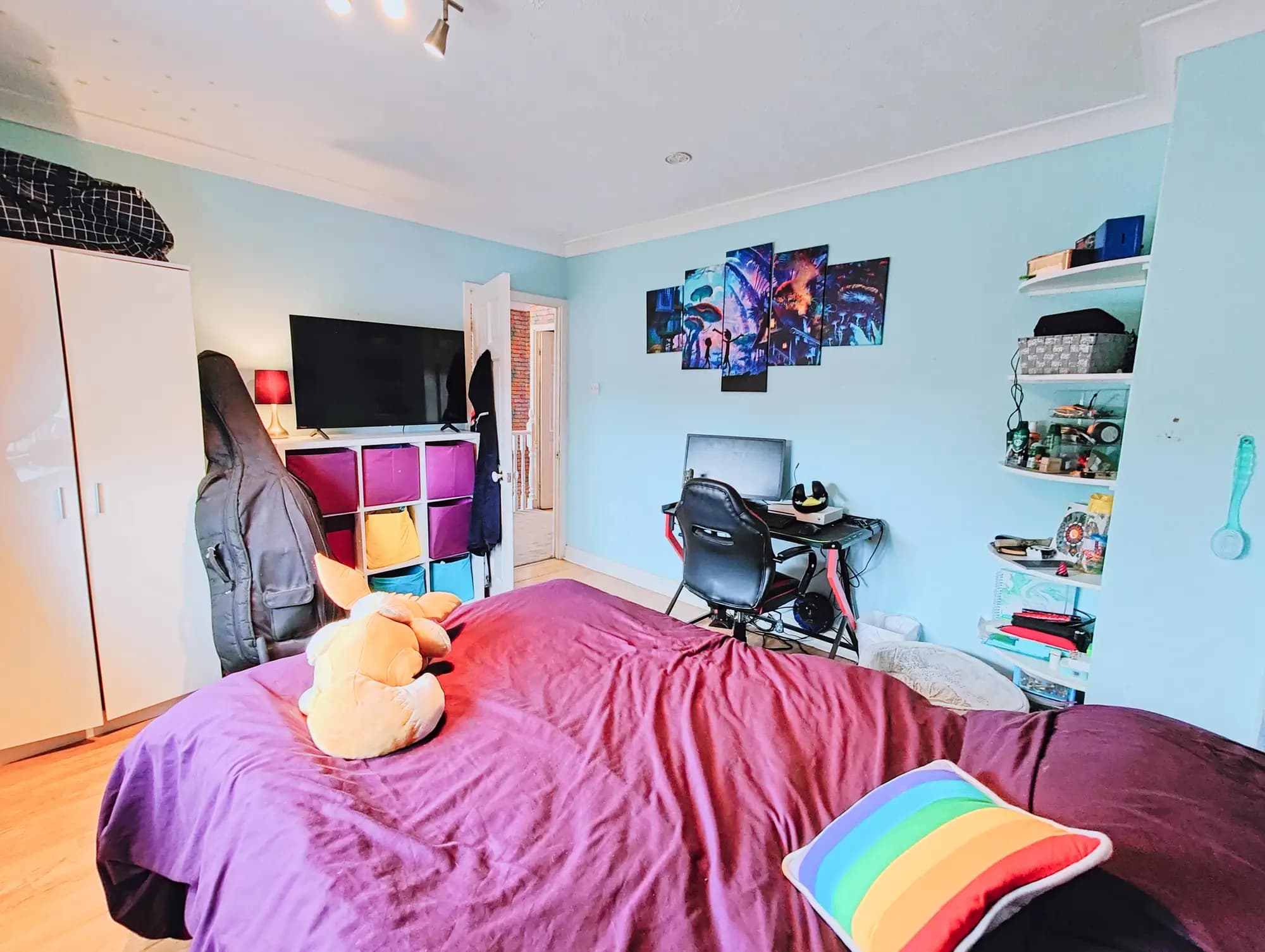 property photo 10 of 29