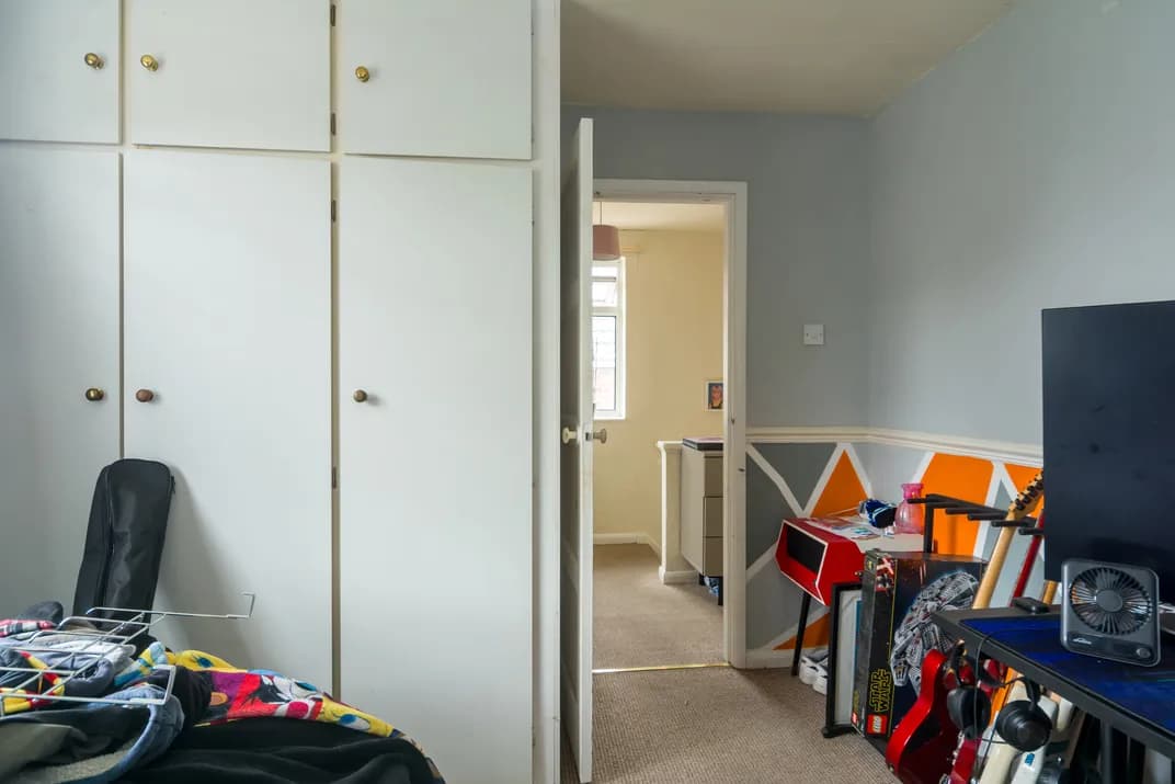 property photo 16 of 28