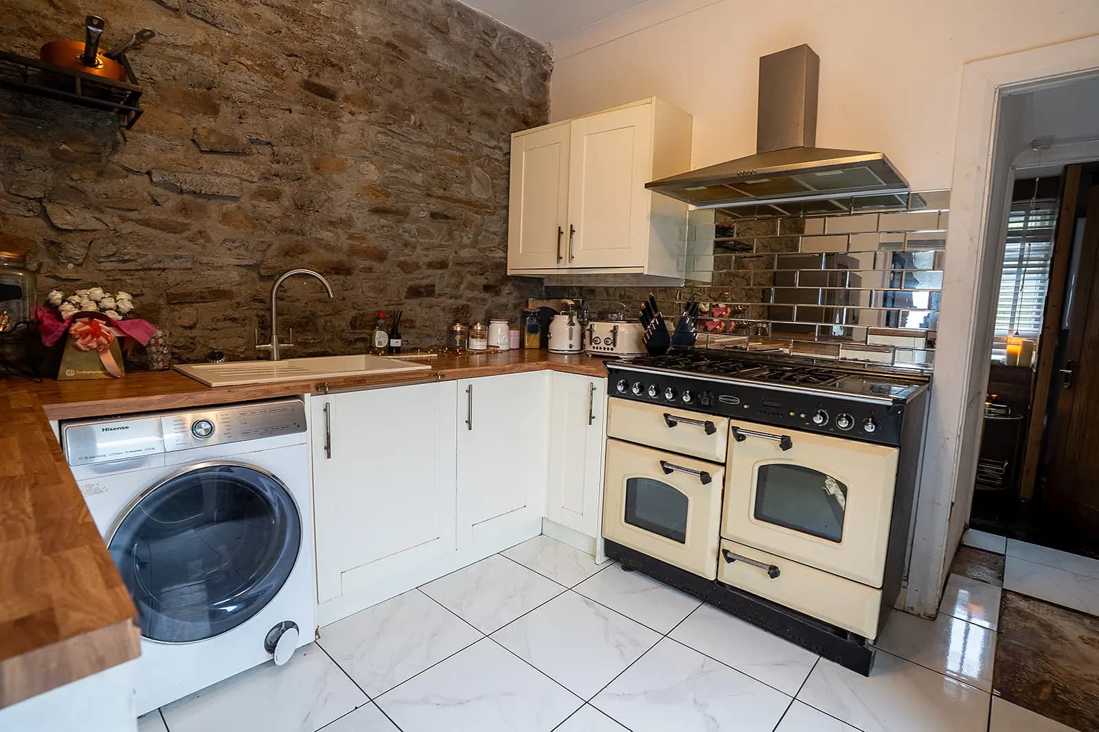 property photo 7 of 26