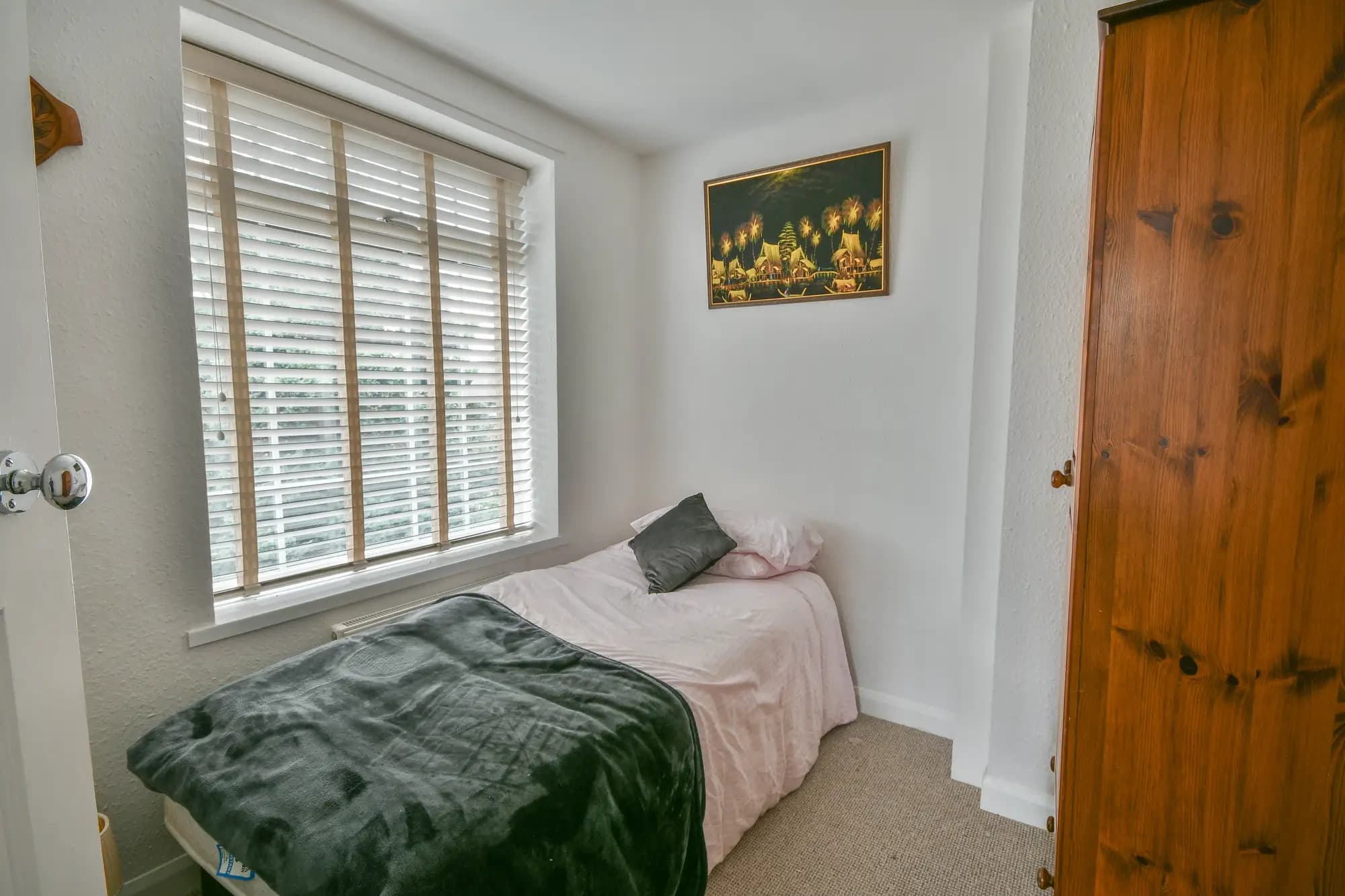 property photo 12 of 22