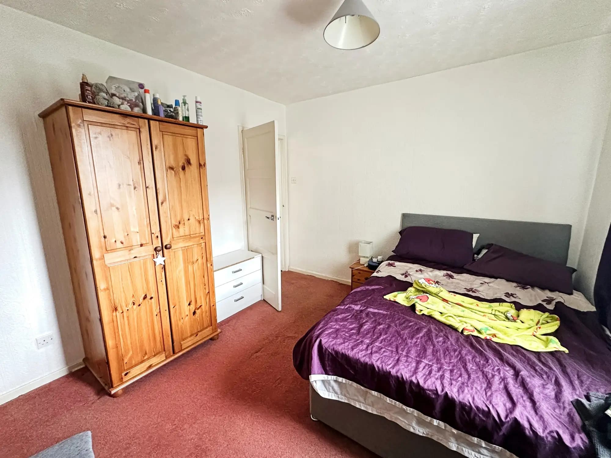 property photo 18 of 31
