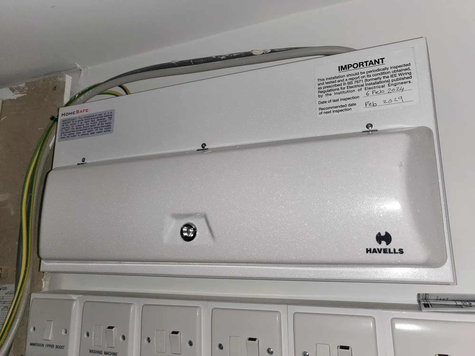 property photo 14 of 19