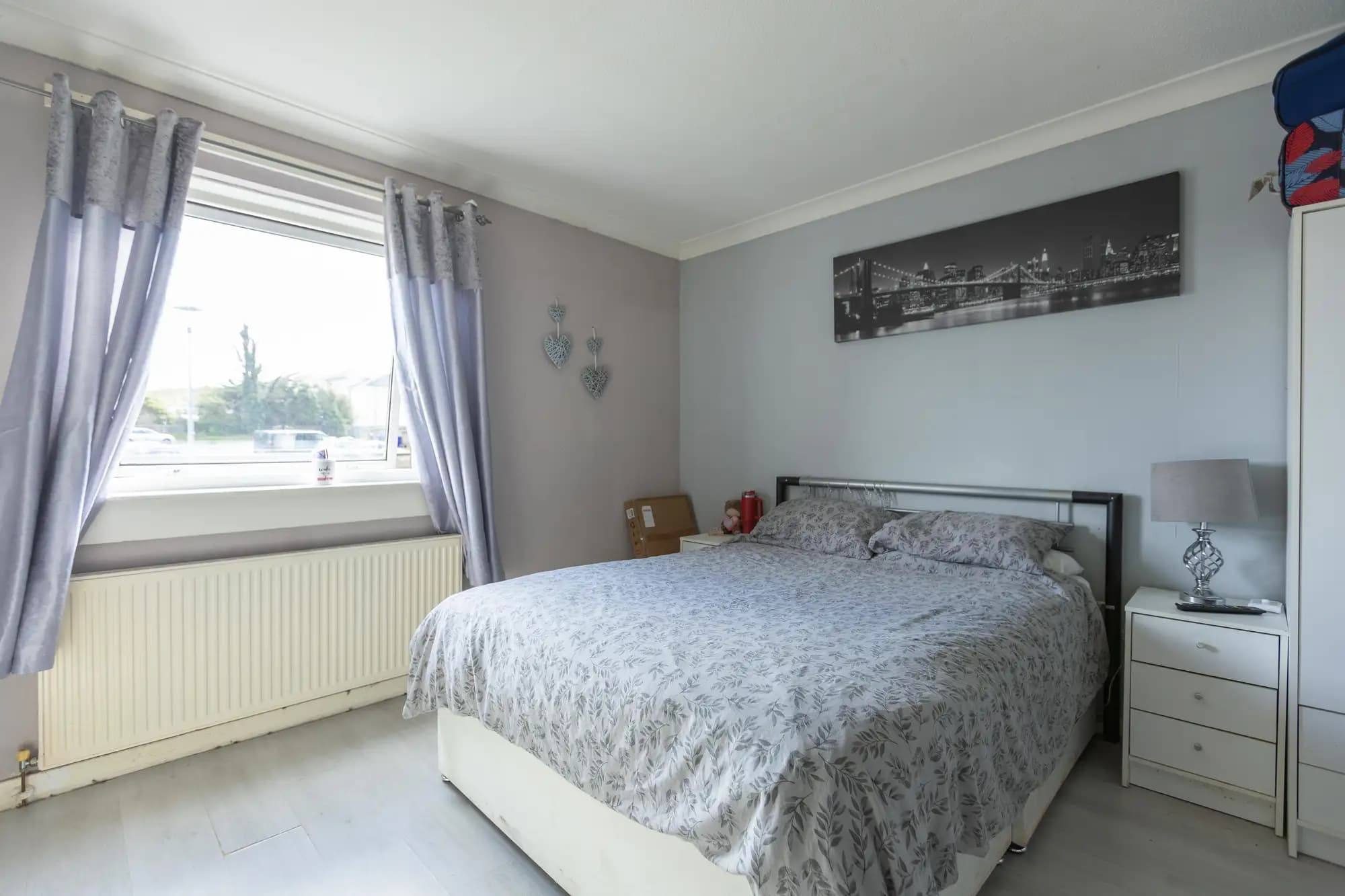 property photo 11 of 17