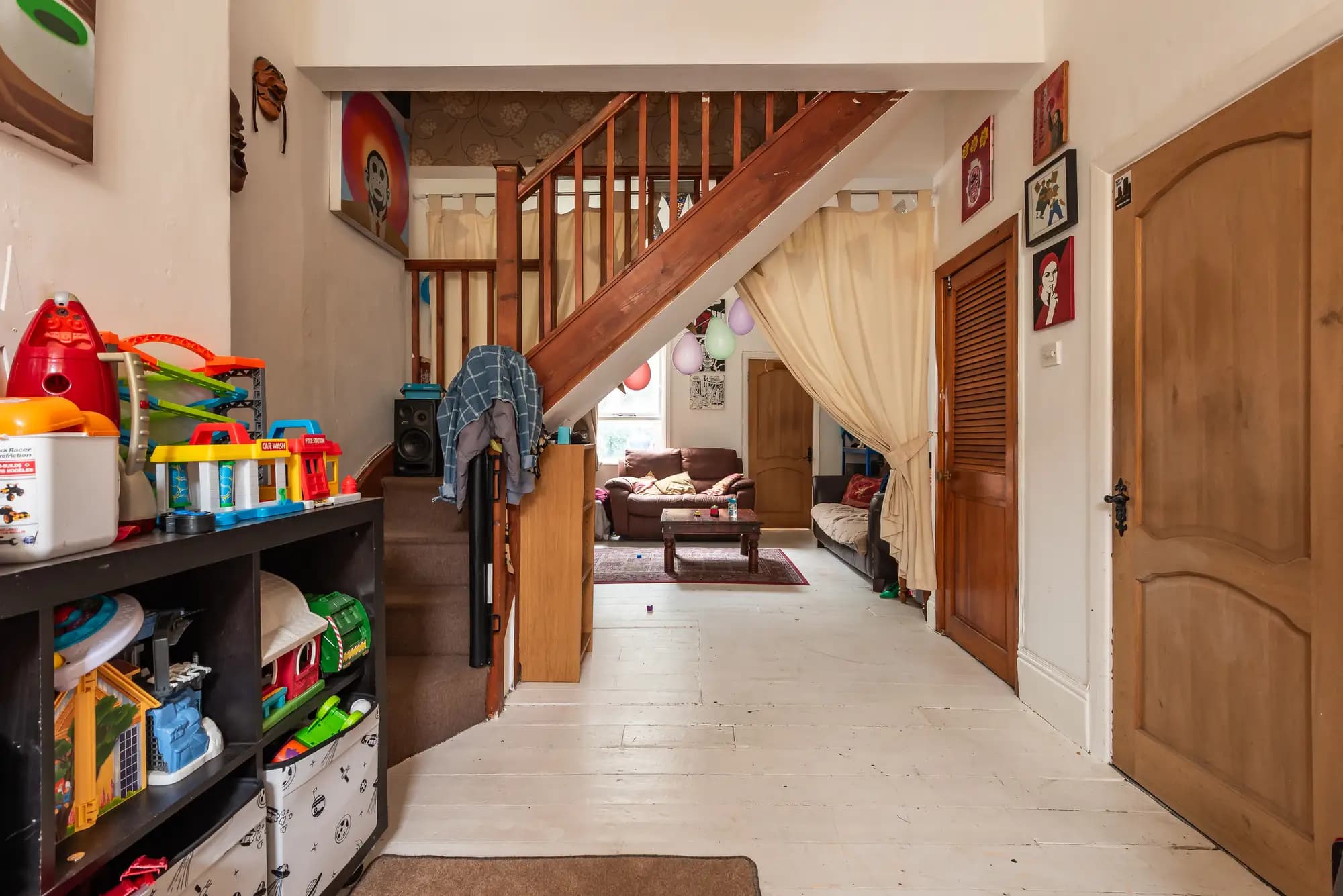 property photo 5 of 28