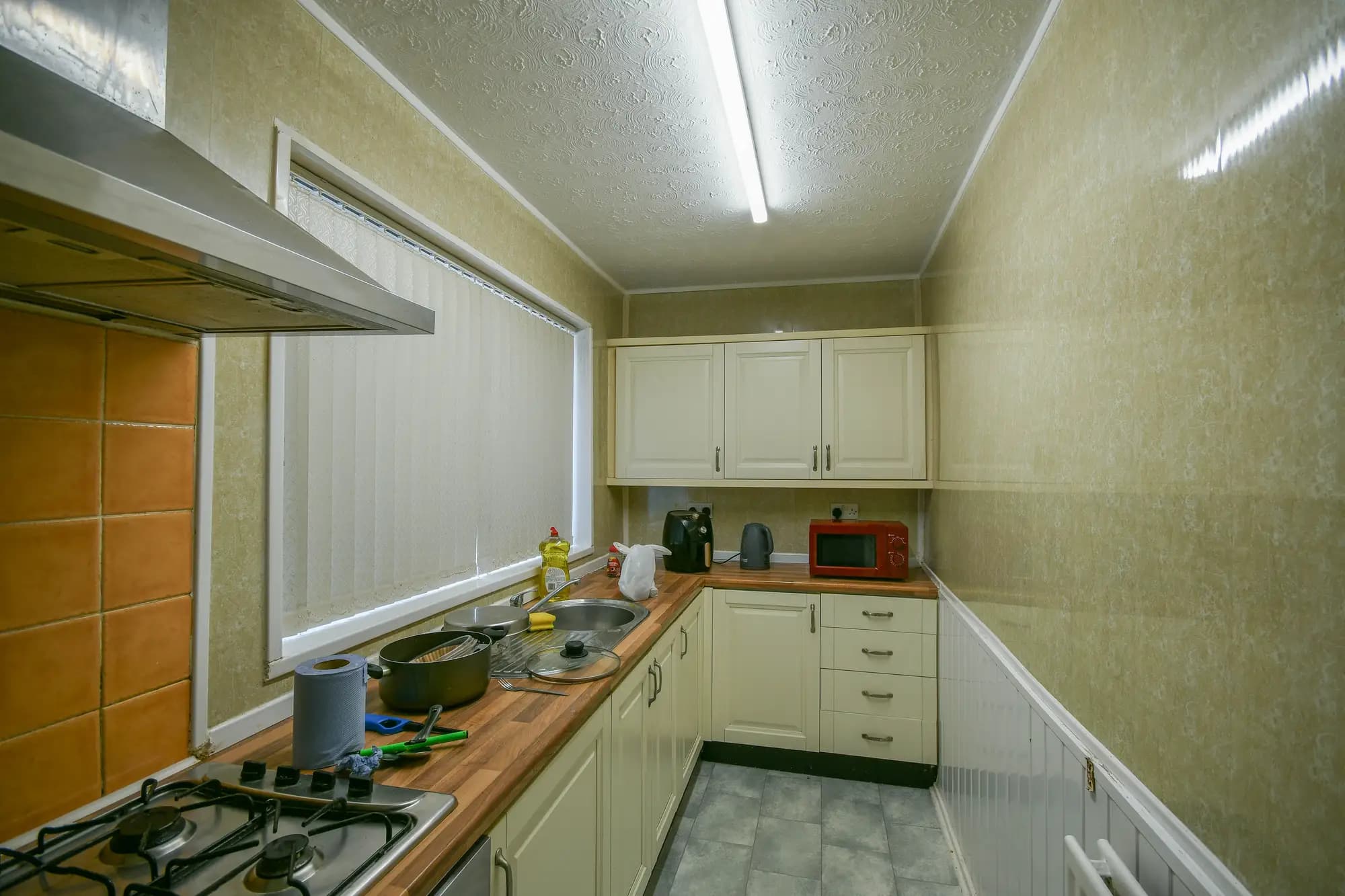 property photo 7 of 20