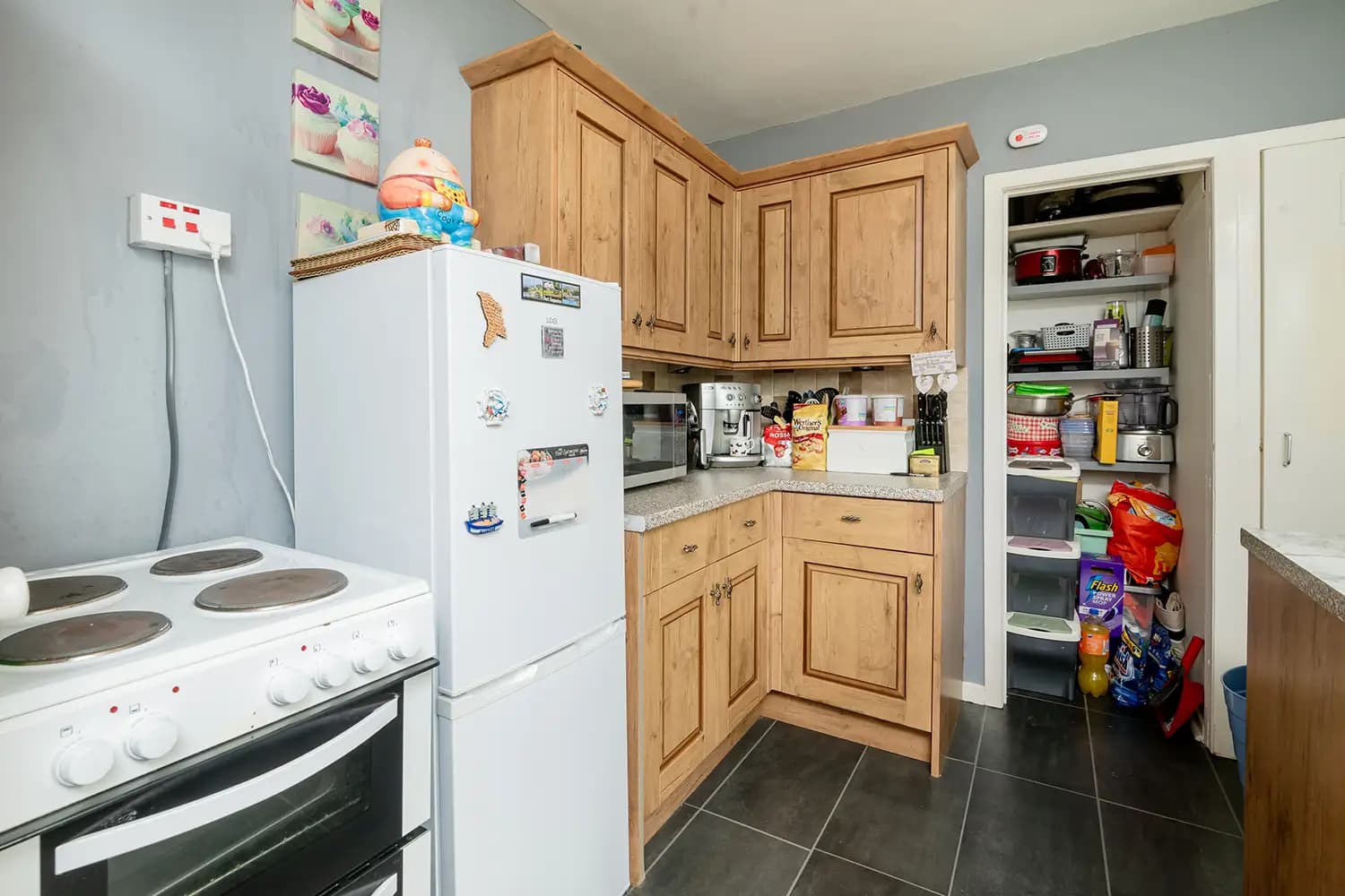 property photo 6 of 28