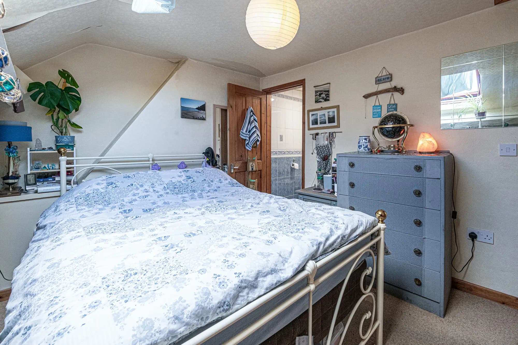 property photo 19 of 25