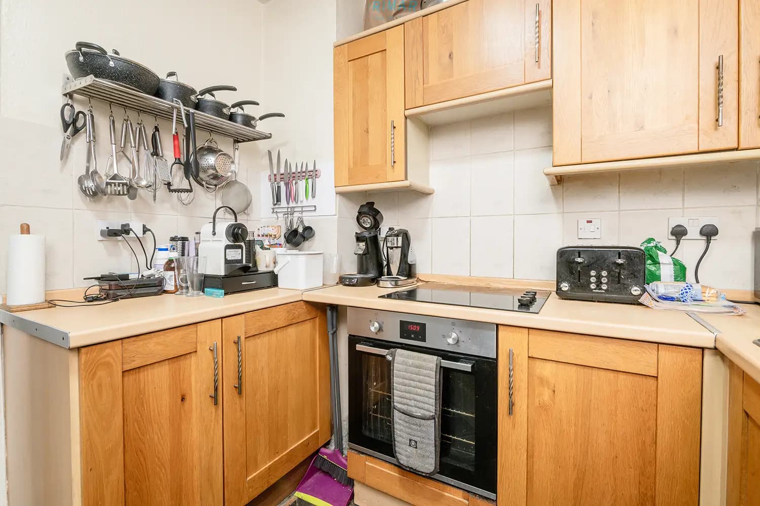 property photo 6 of 20