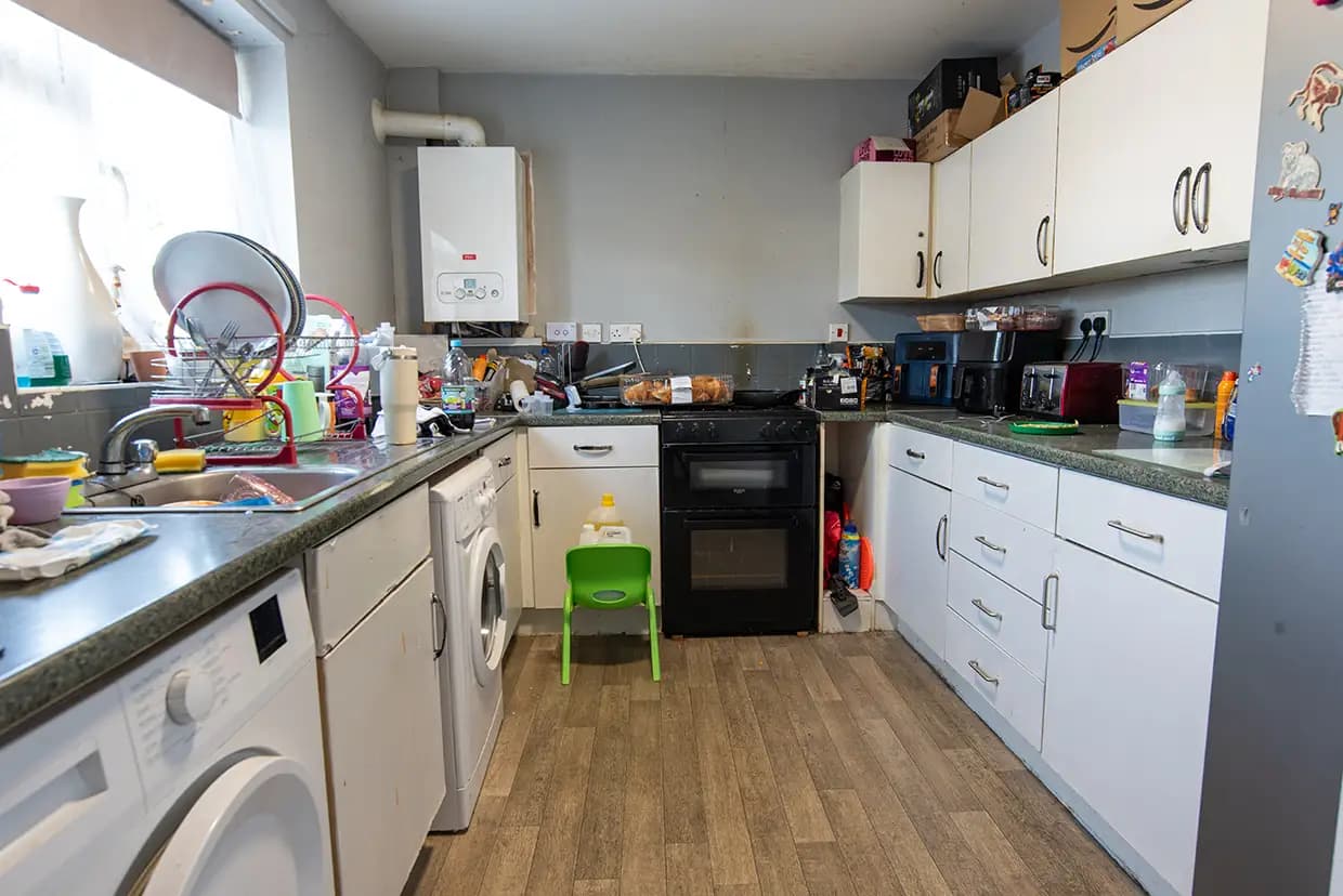 property photo 5 of 23