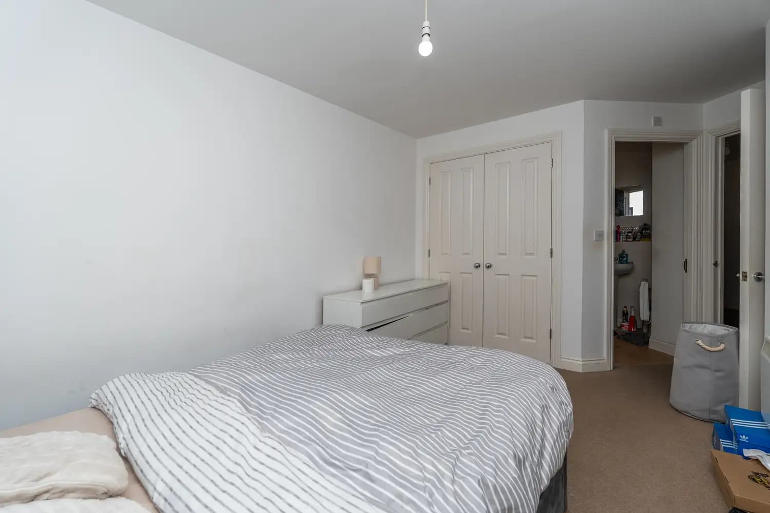 property photo 9 of 18