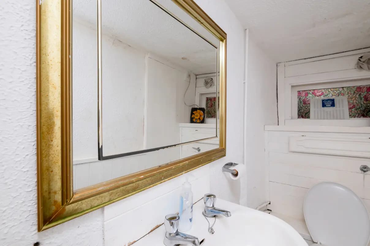 property photo 27 of 39