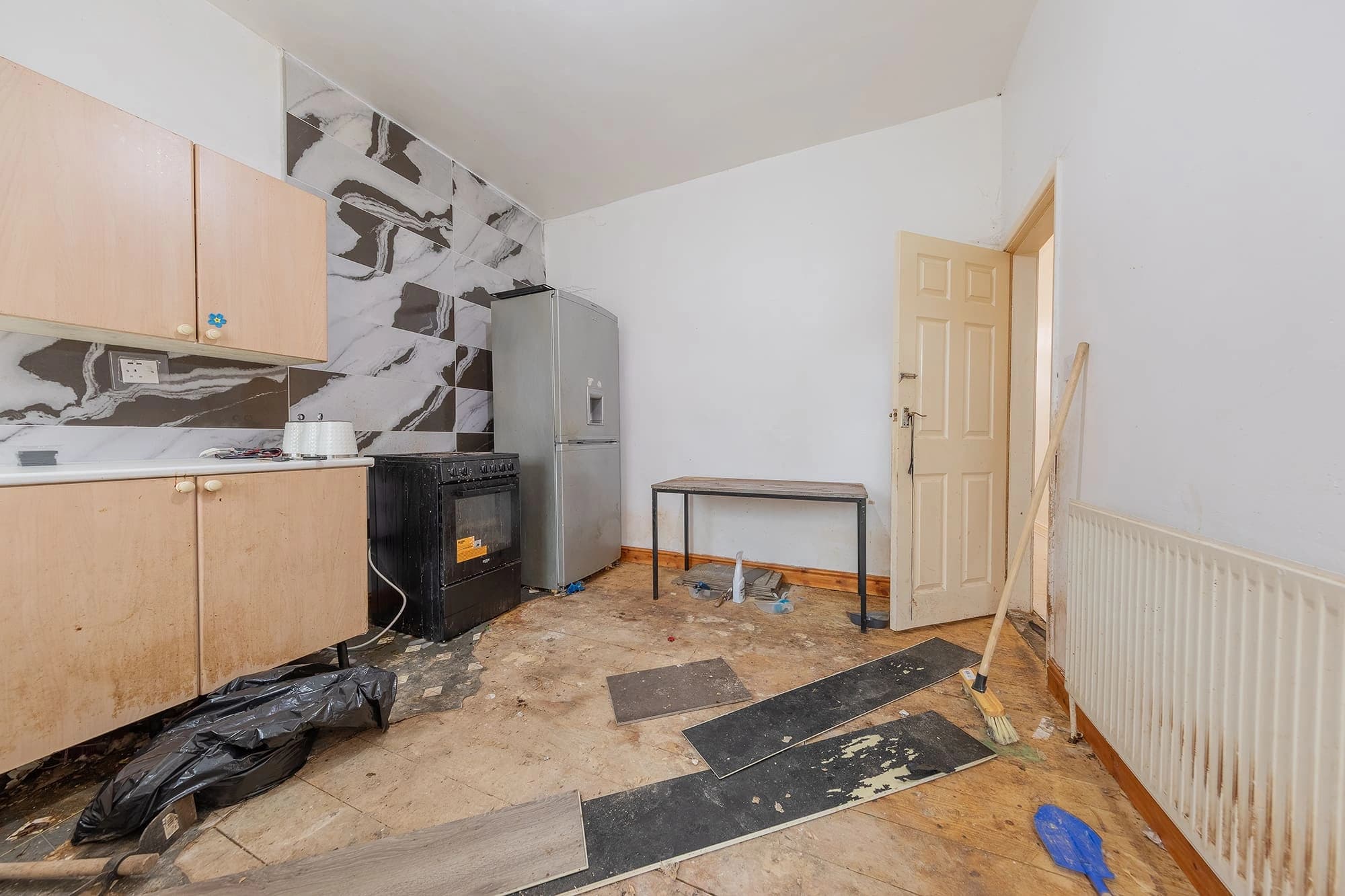 property photo 6 of 18