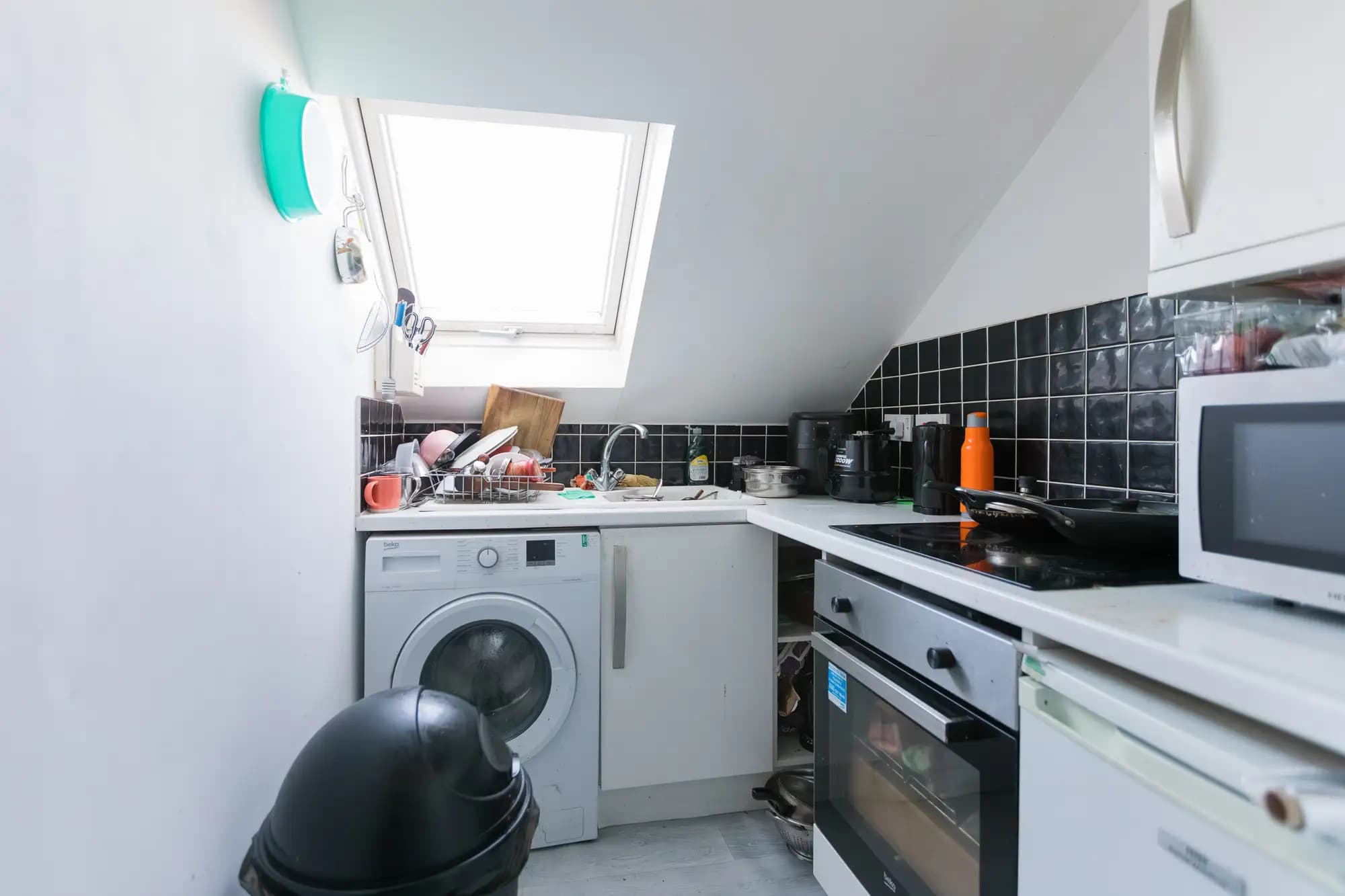 property photo 10 of 32