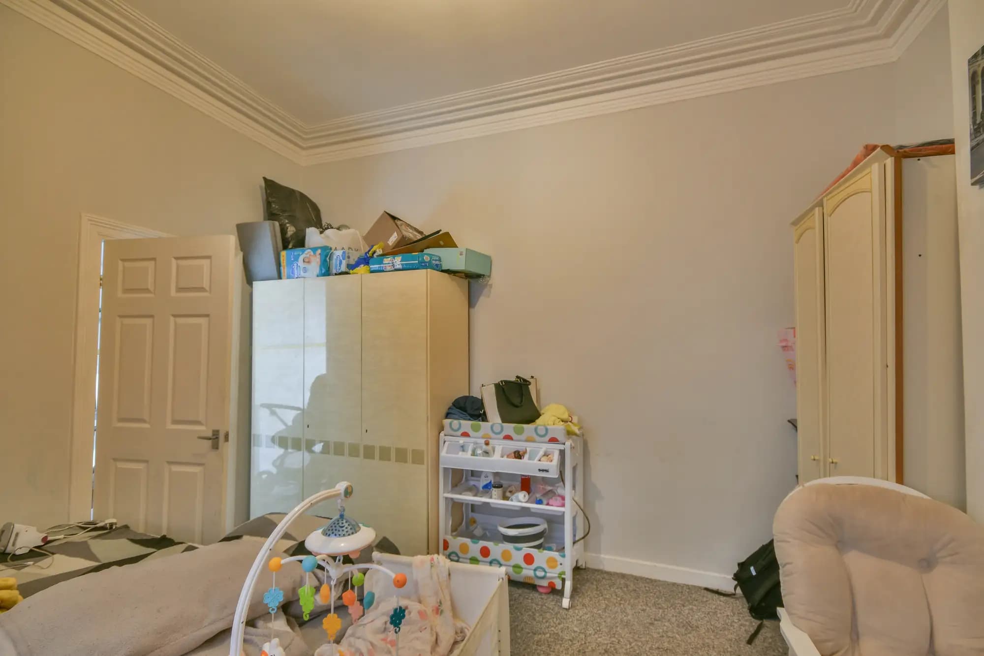 property photo 11 of 18