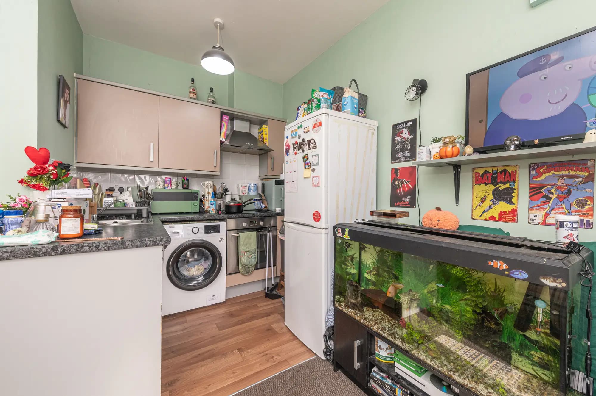 property photo 5 of 14