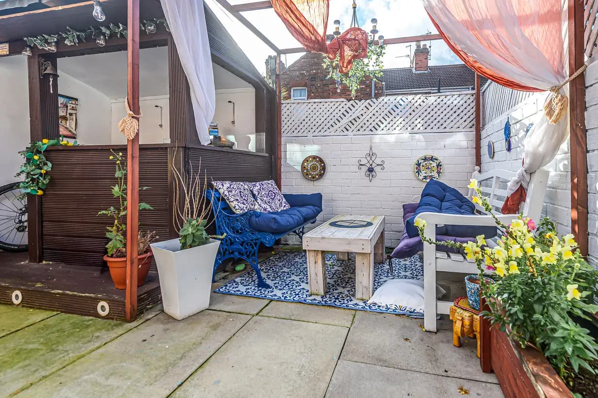 property photo 20 of 25