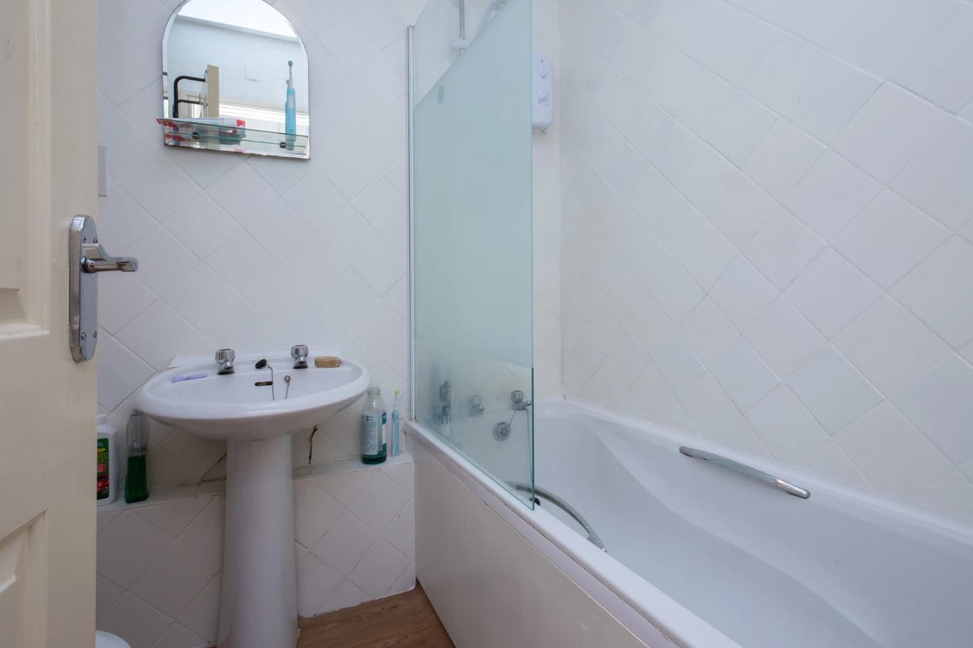 property photo 10 of 26