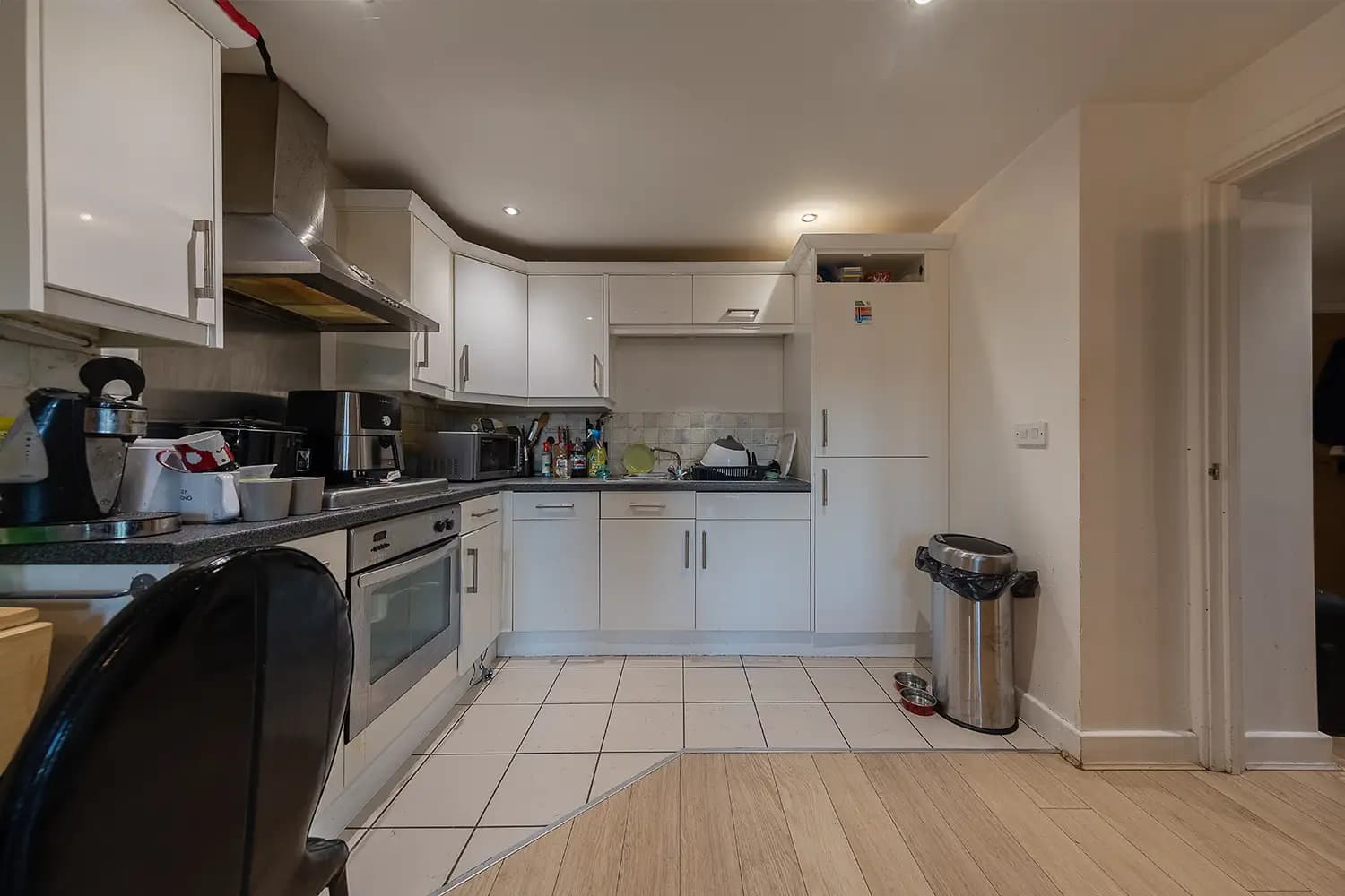 property photo 6 of 15