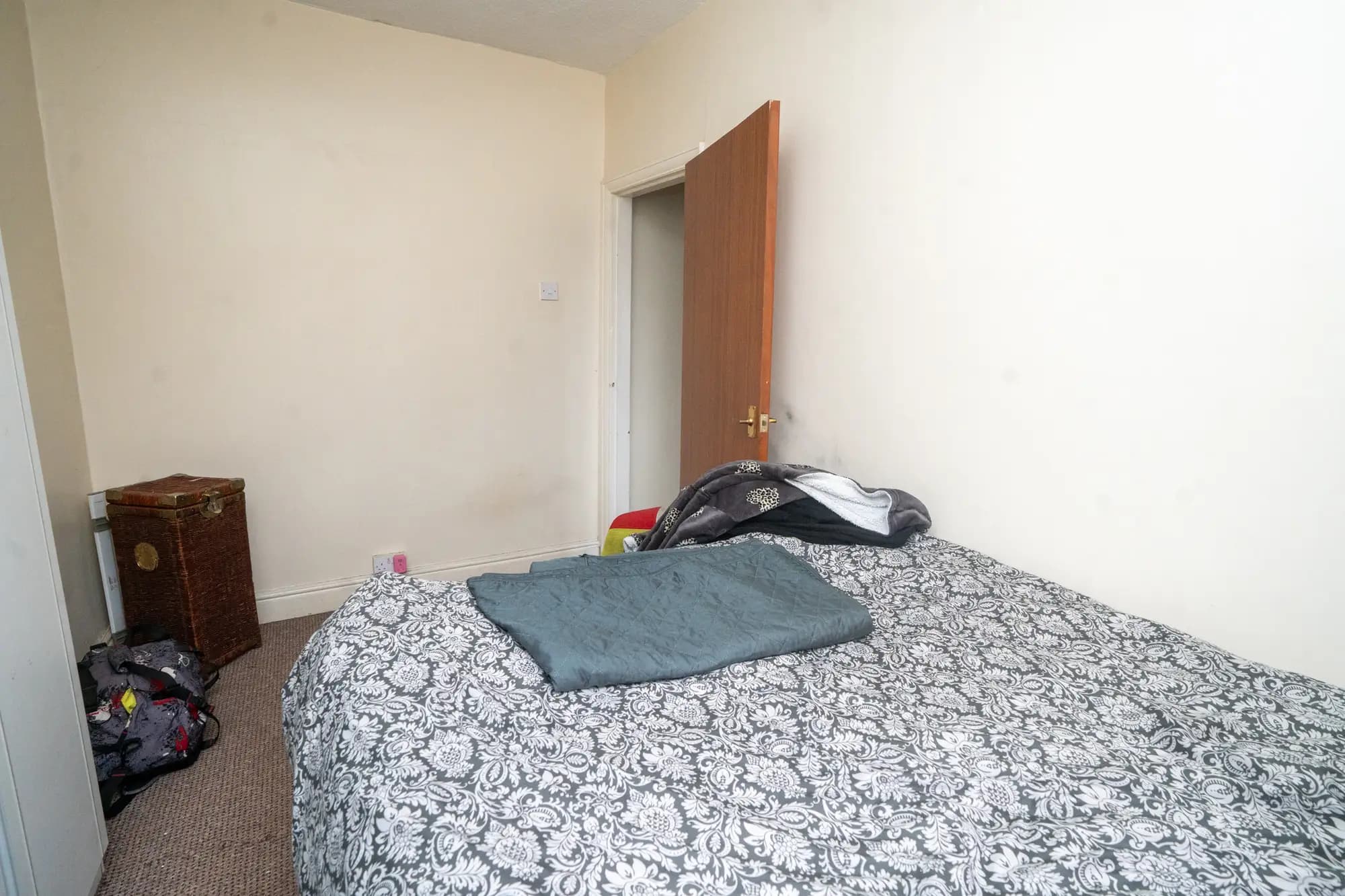 property photo 21 of 29