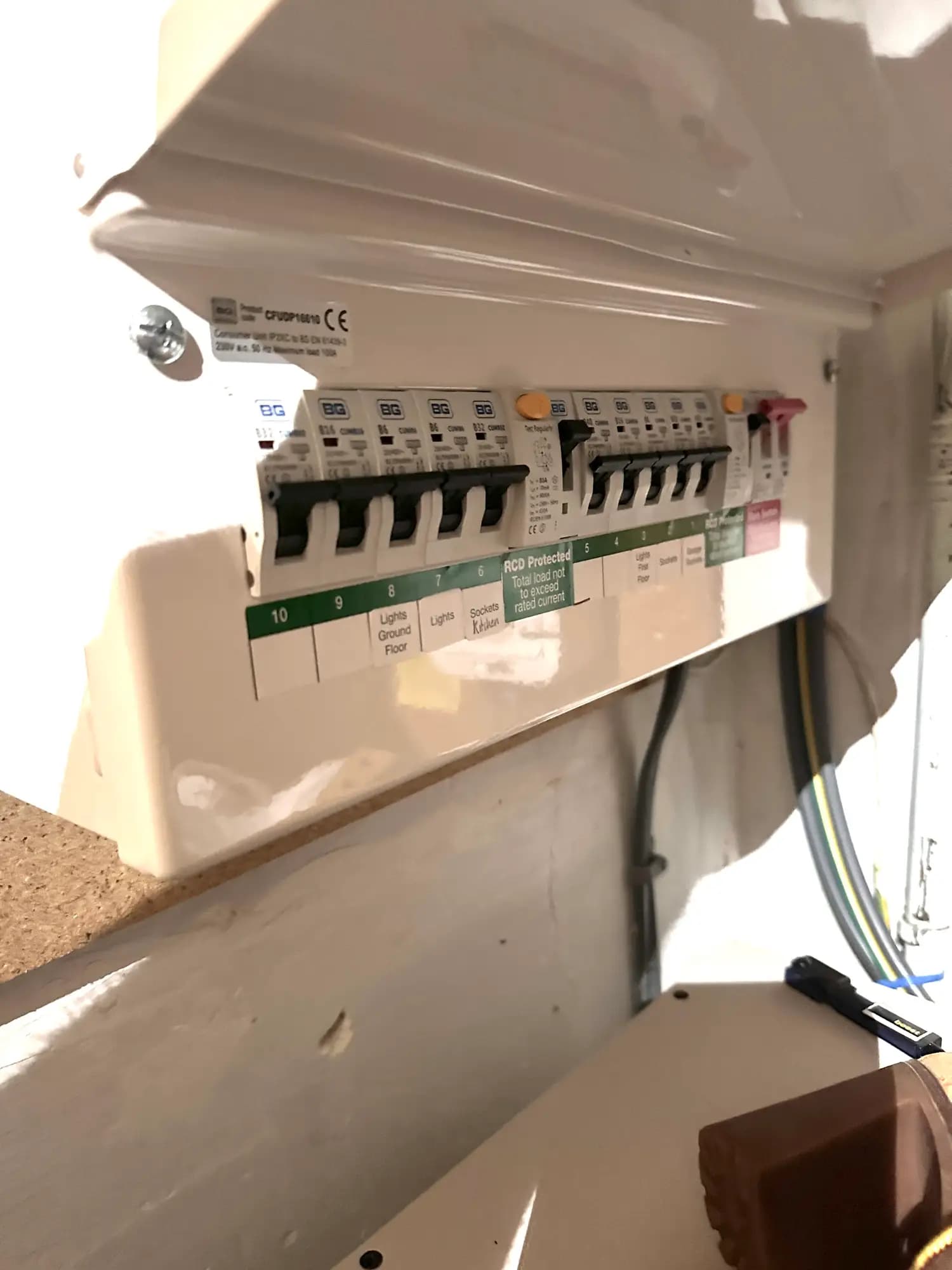 property photo 18 of 25