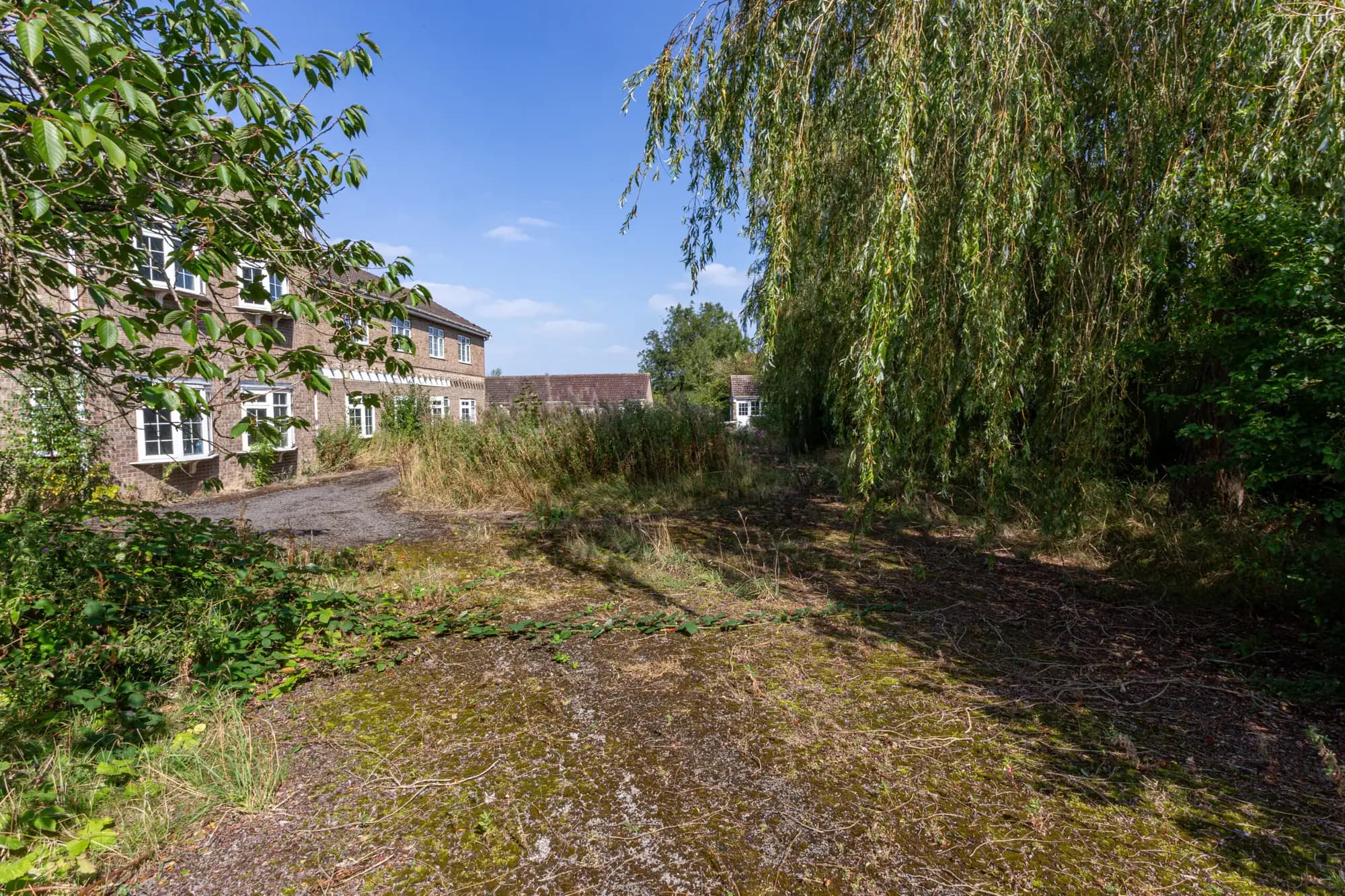 property photo 22 of 30