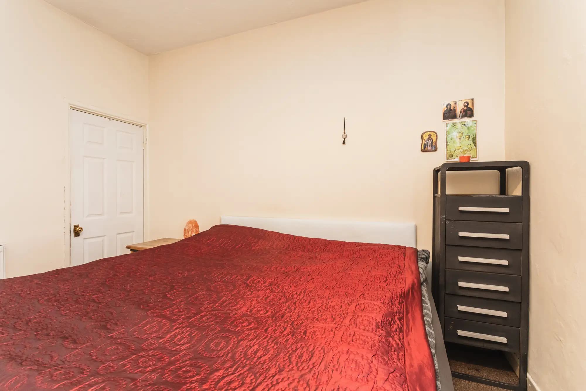 property photo 17 of 28
