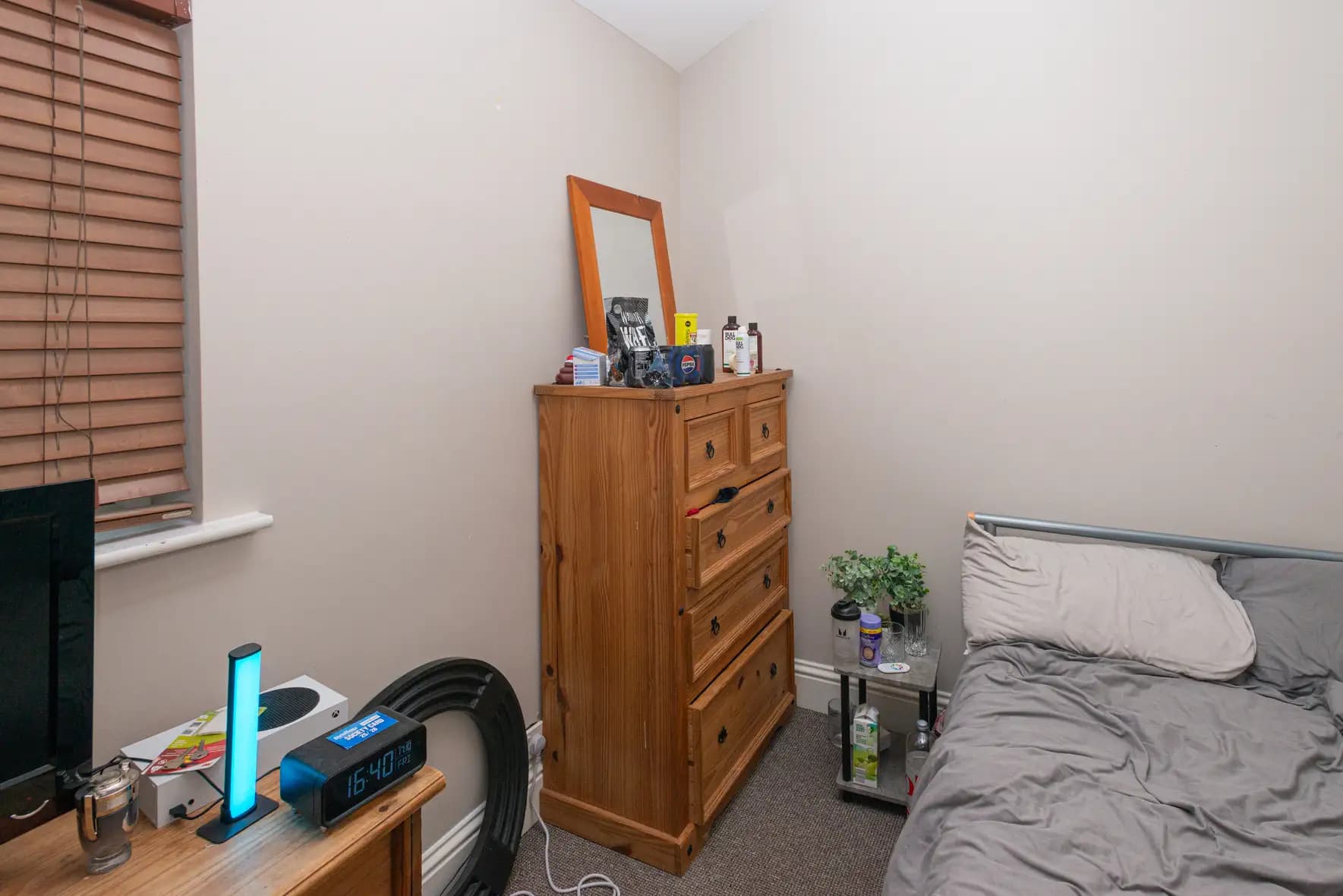 property photo 13 of 29