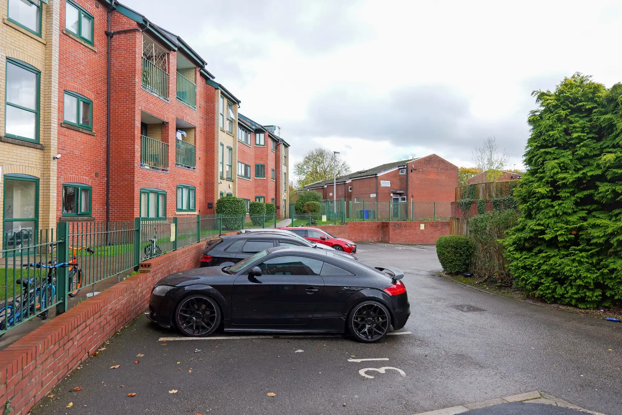 property photo 16 of 17