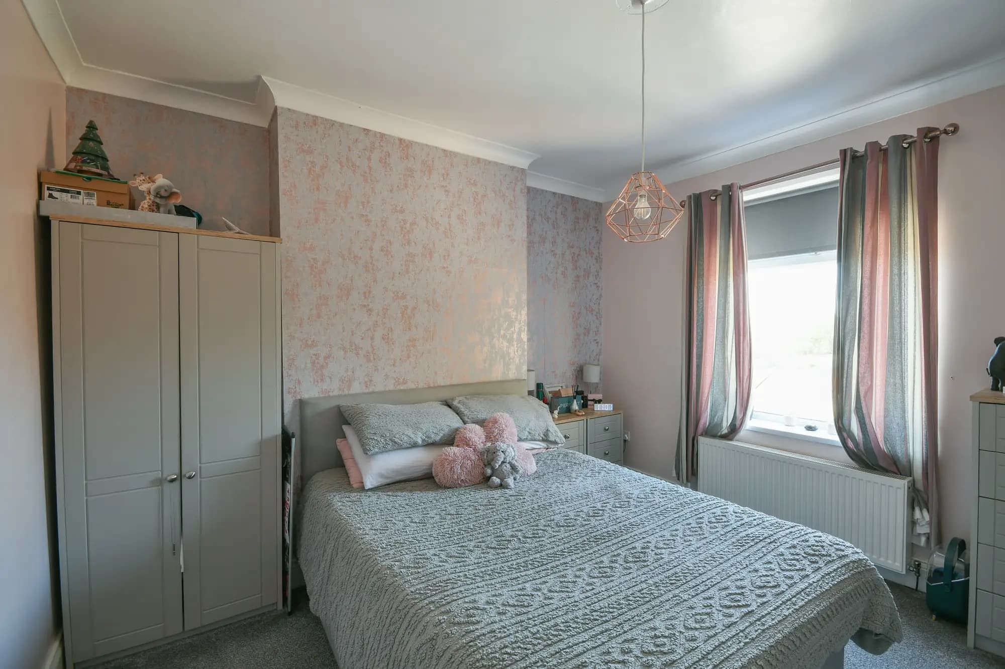 property photo 9 of 17