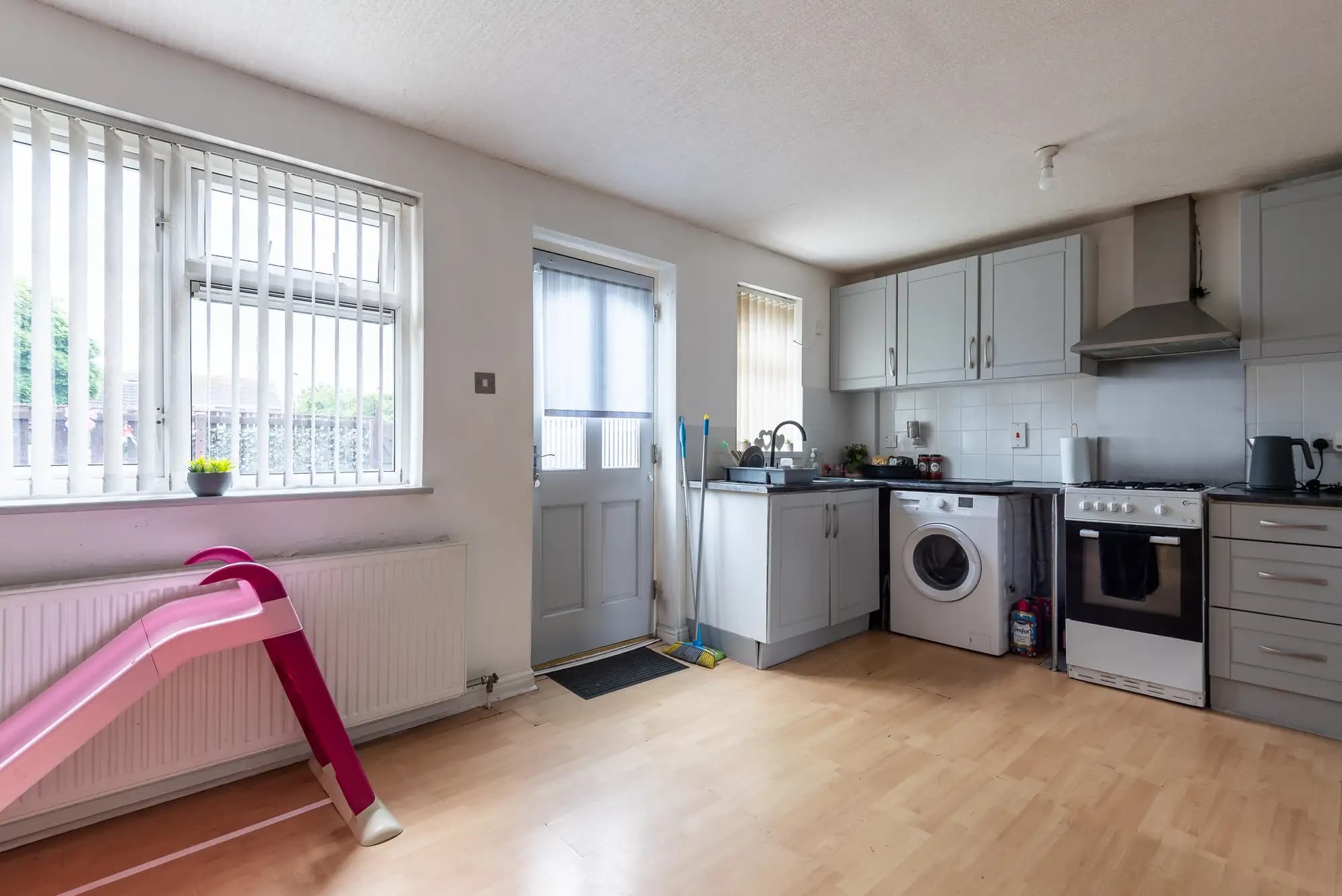 property photo 6 of 24