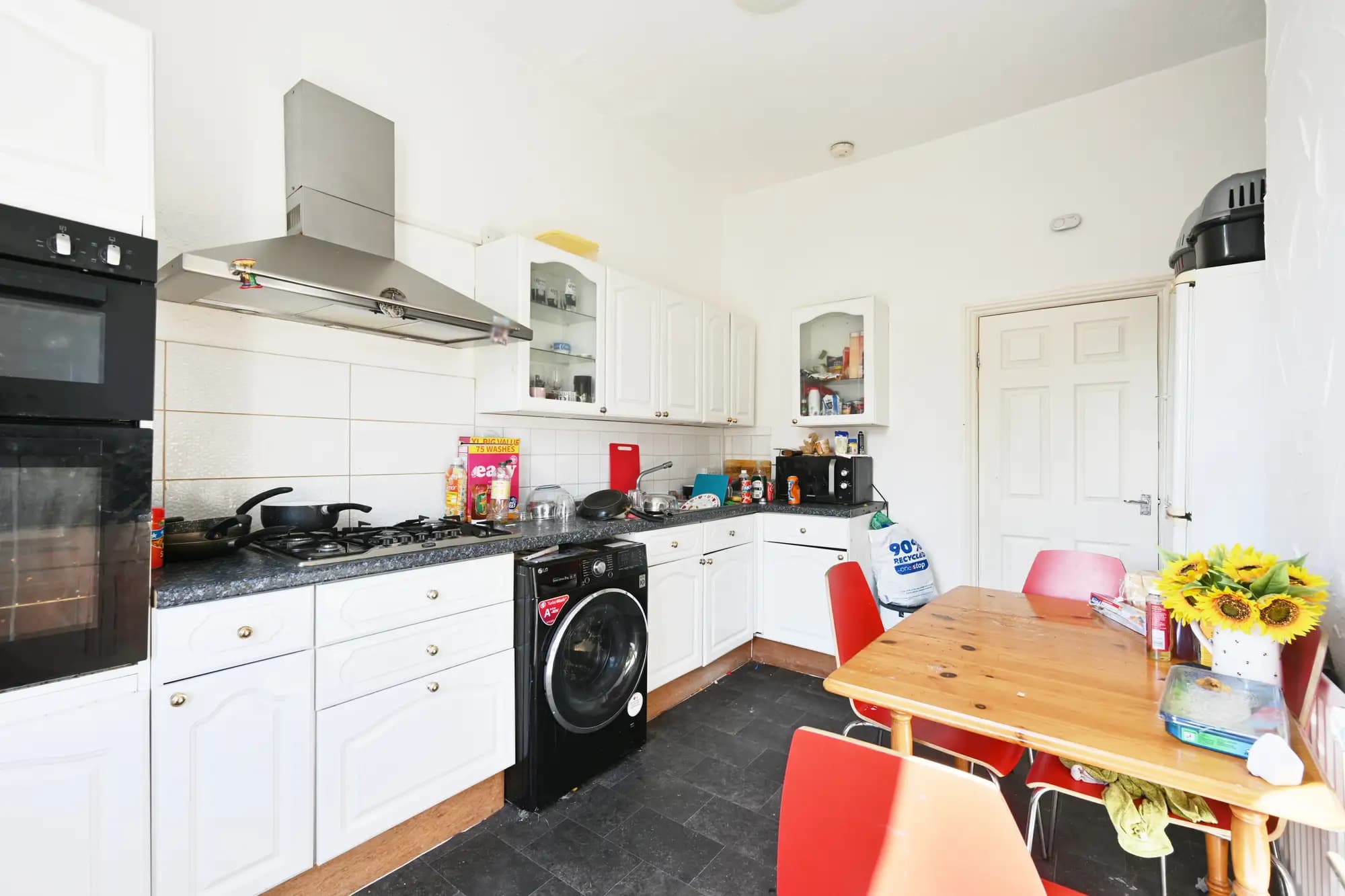 property photo 8 of 22