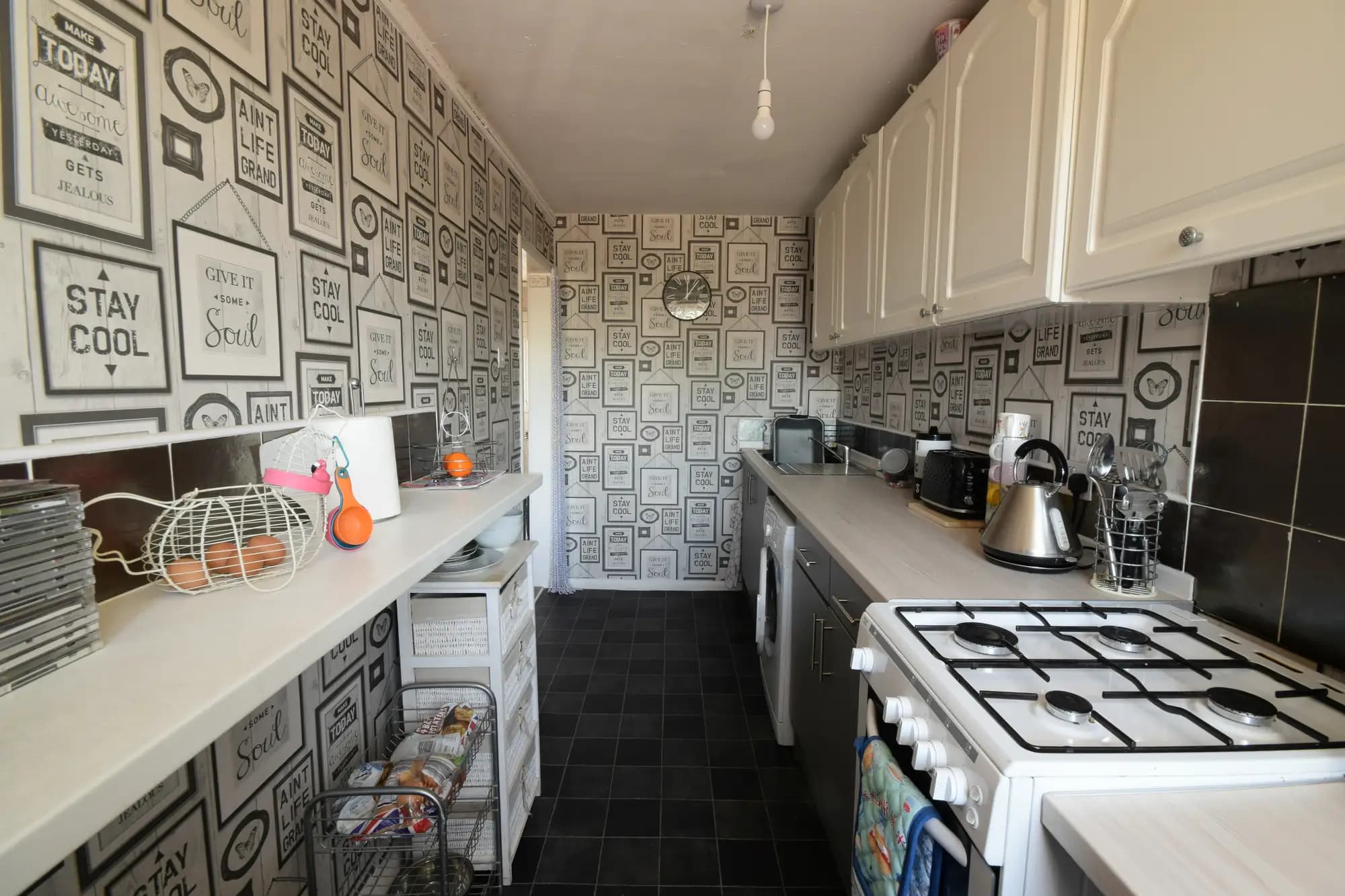 property photo 5 of 14